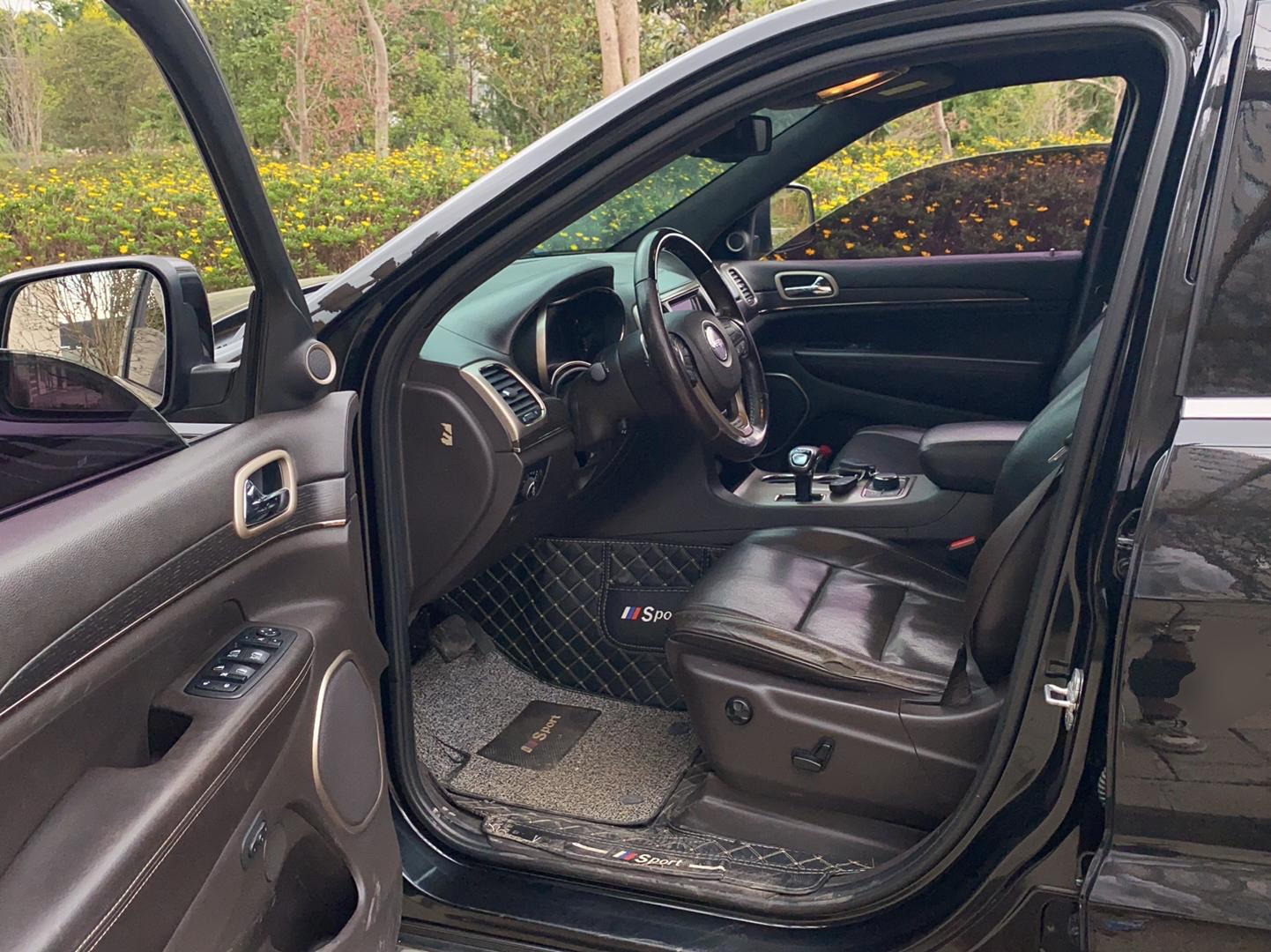 Jeep 大切诺基 2014款 5.7L 旗舰尊悦版(进口)