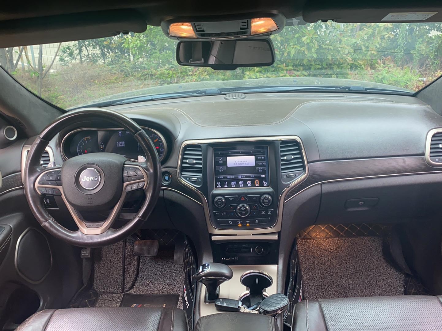 Jeep 大切诺基 2014款 5.7L 旗舰尊悦版(进口)