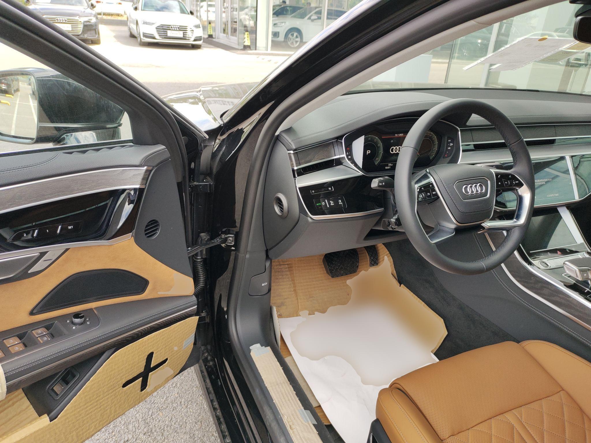 奥迪A8 2023款 A8L 50 TFSI quattro 臻选型