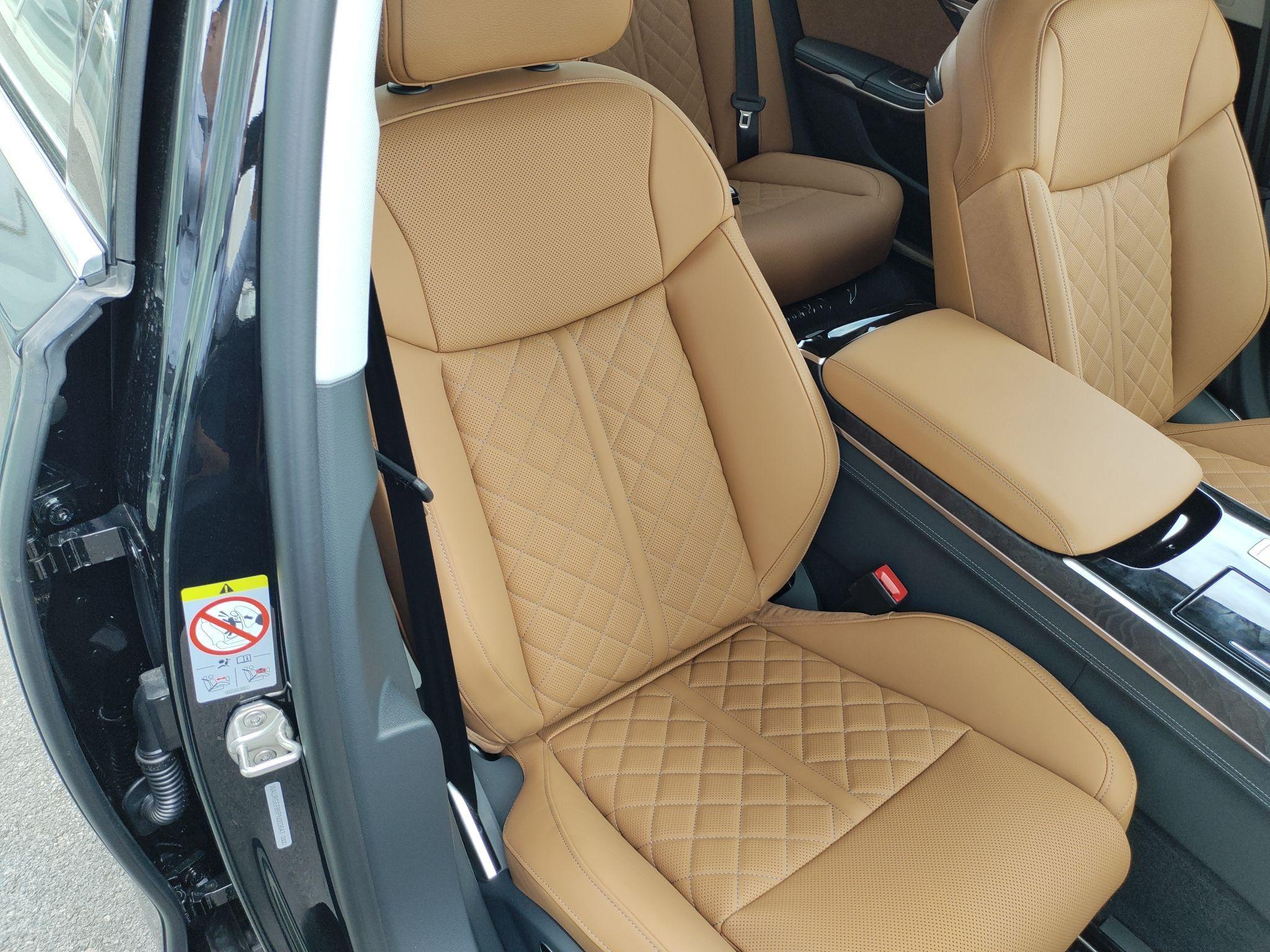 奥迪A8 2023款 A8L 50 TFSI quattro 臻选型