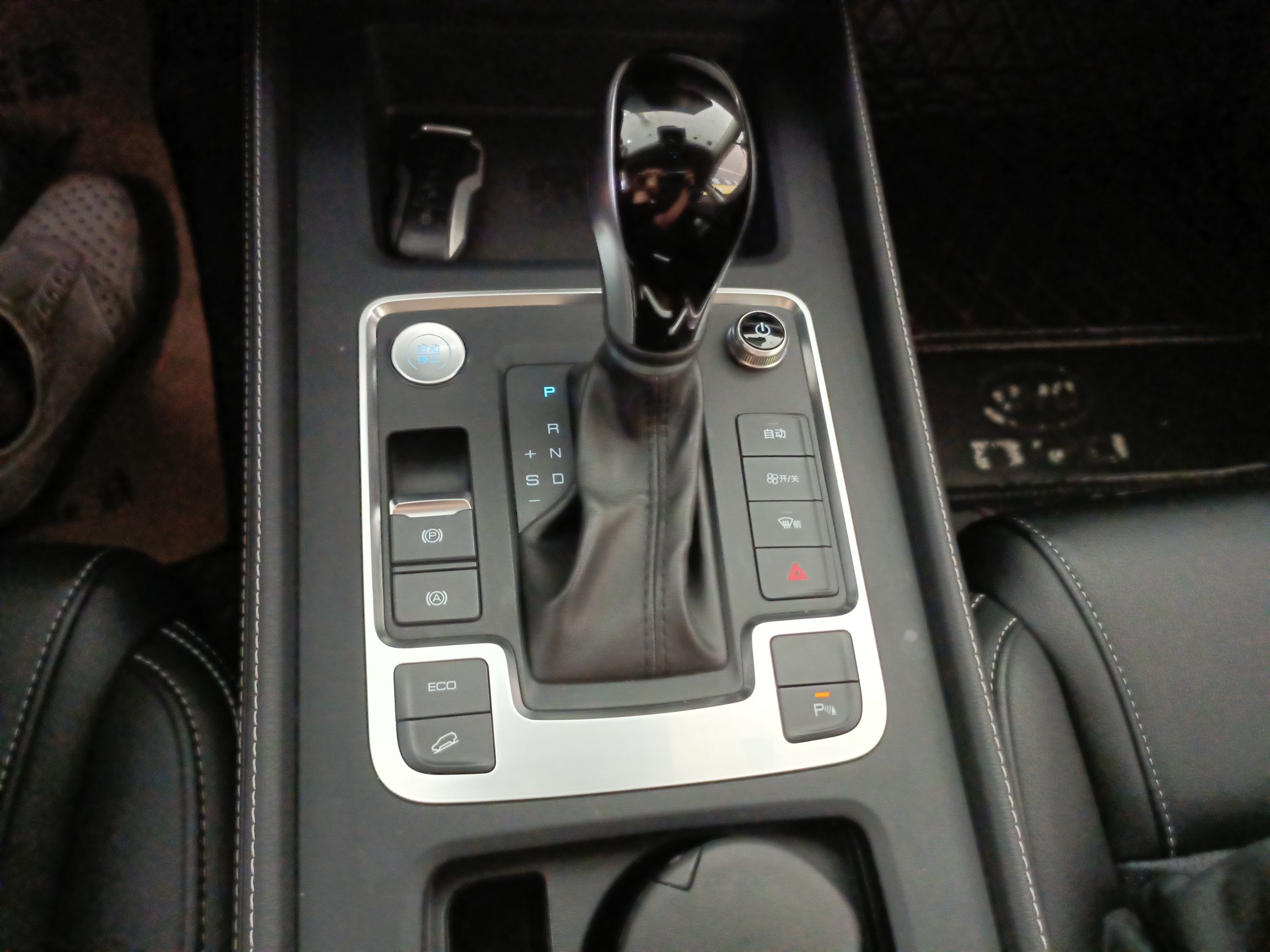 比亚迪 唐 2018款 2.0T 自动智联尊贵型 5座 国V