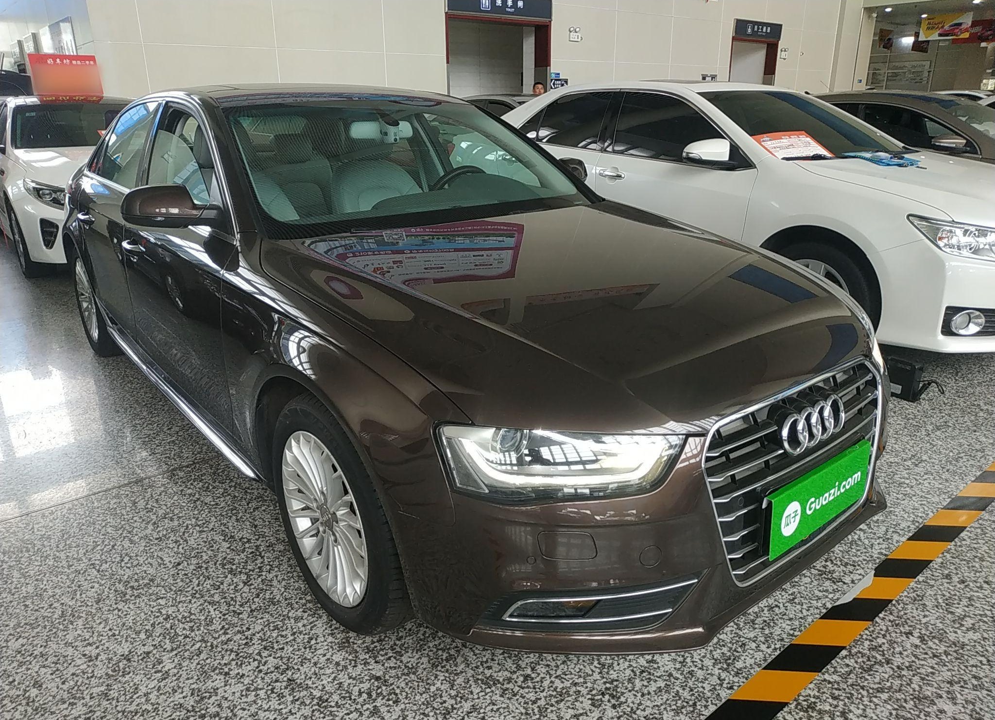 奥迪A4L 2016款 35 TFSI 自动标准型