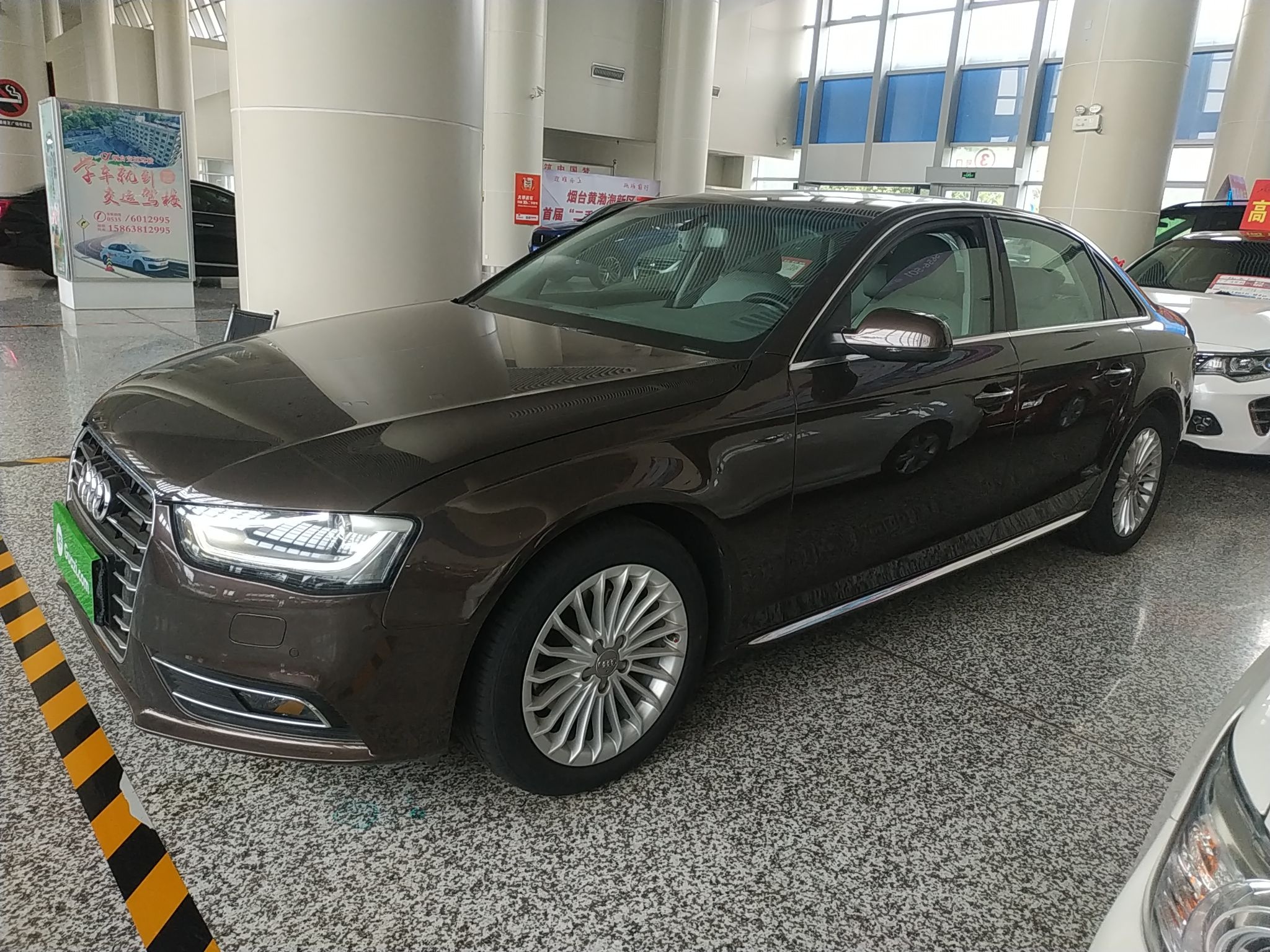 奥迪A4L 2016款 35 TFSI 自动标准型