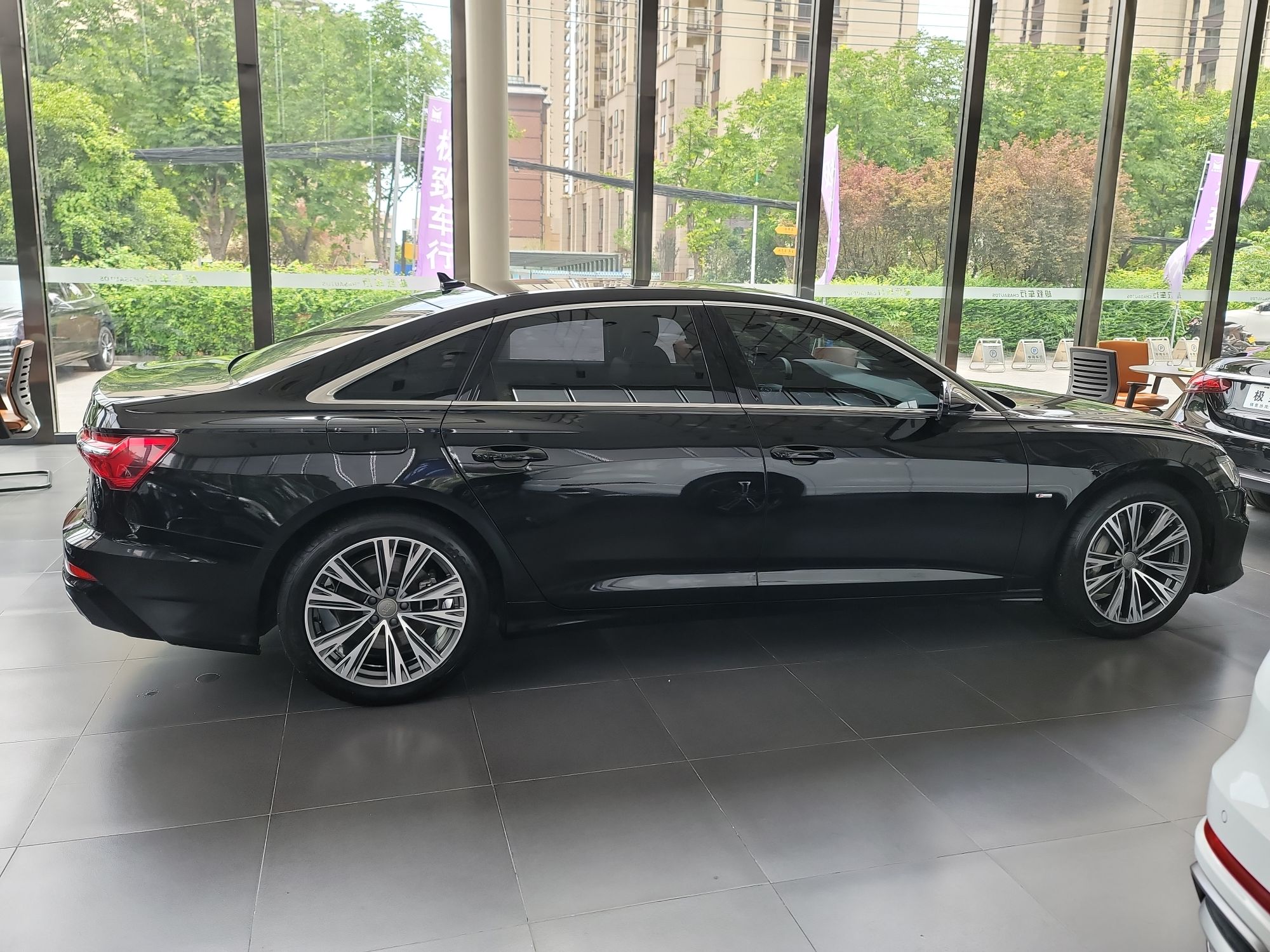 奥迪A6L 2020款 45 TFSI 臻选动感型