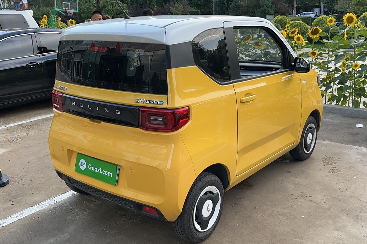 五菱汽车 宏光MINI EV 2021款 马卡龙时尚款 磷酸铁锂