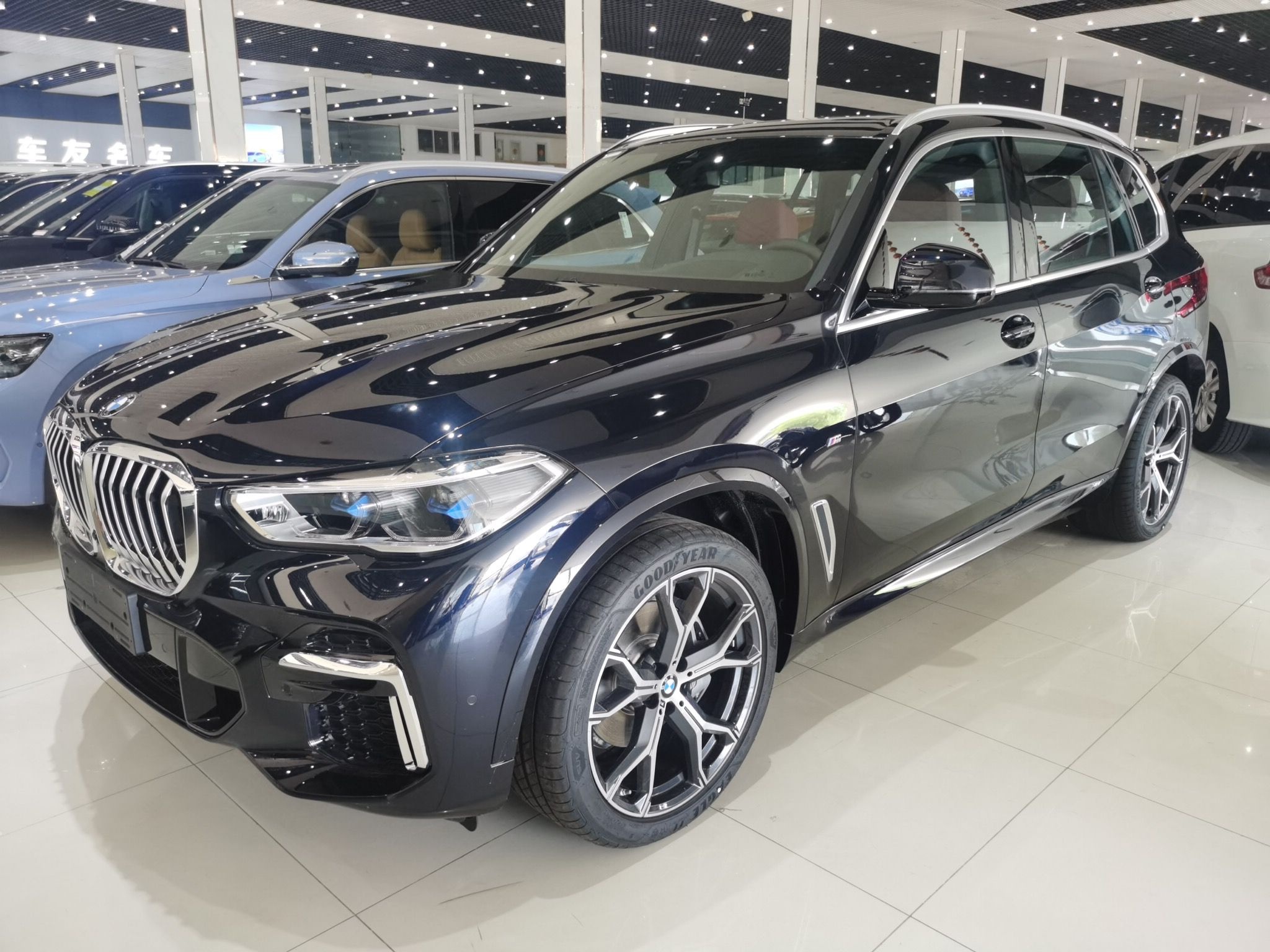 宝马X5 2022款 改款 xDrive 40Li M运动套装