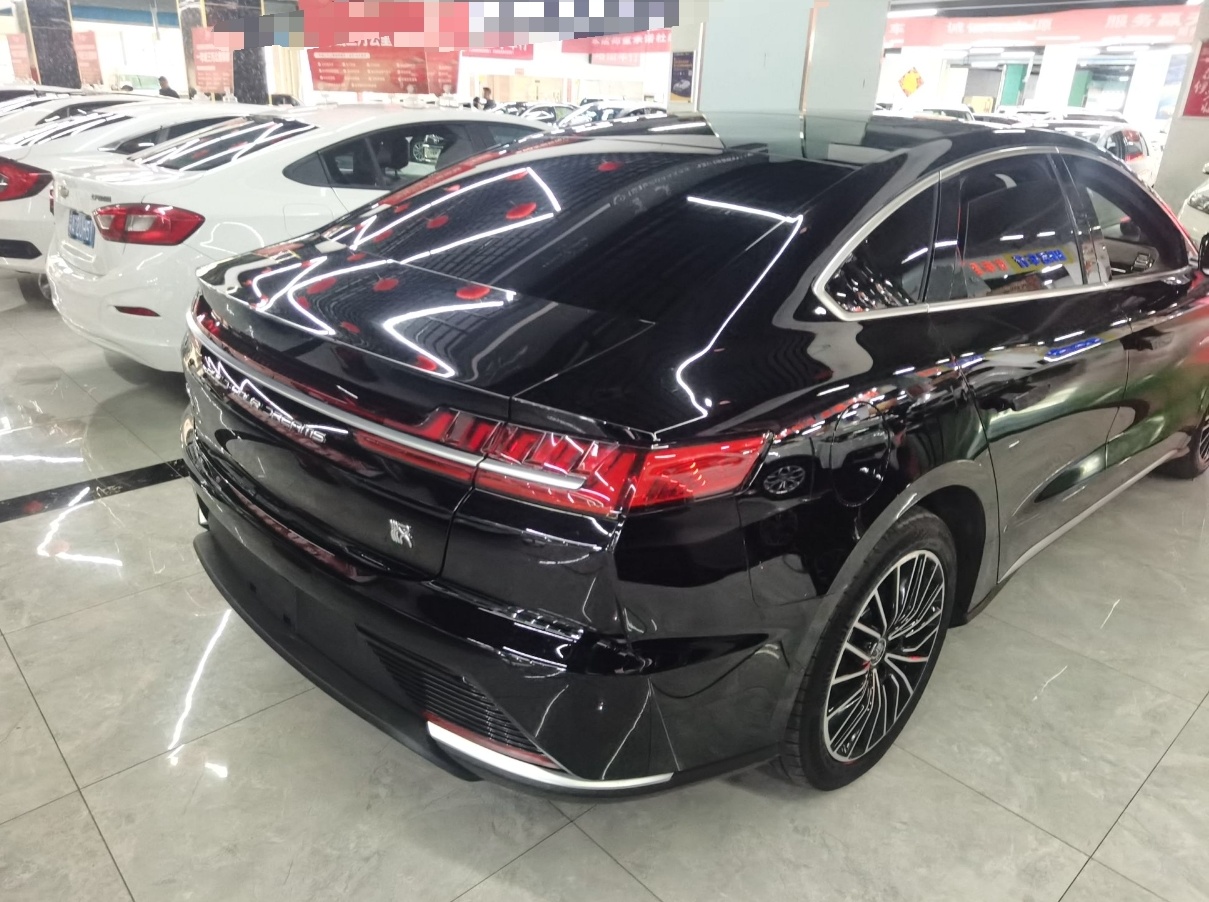 比亚迪 汉 2021款 EV 标准续航版豪华型