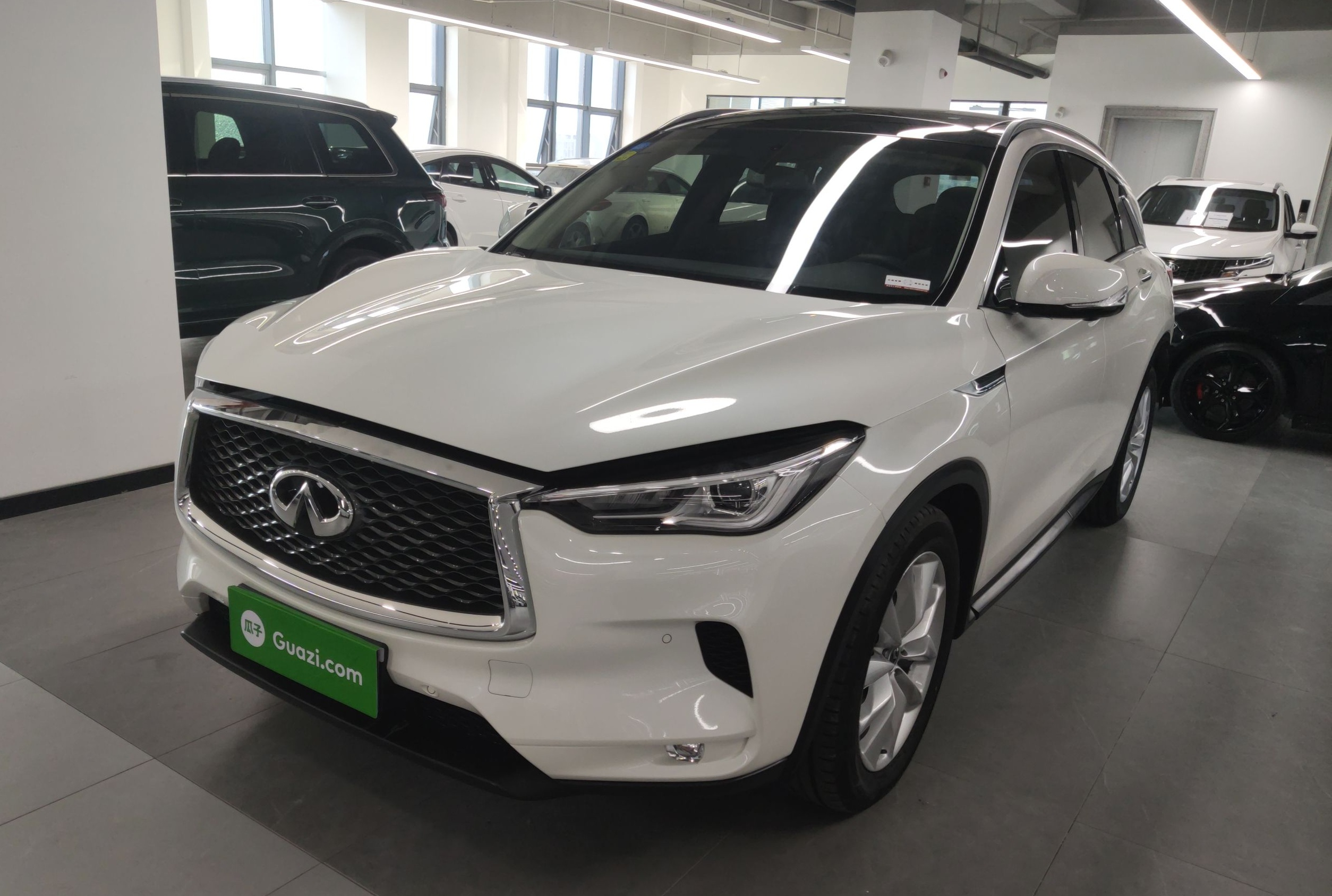 英菲尼迪QX50 2018款 2.0T 四驱菁英版