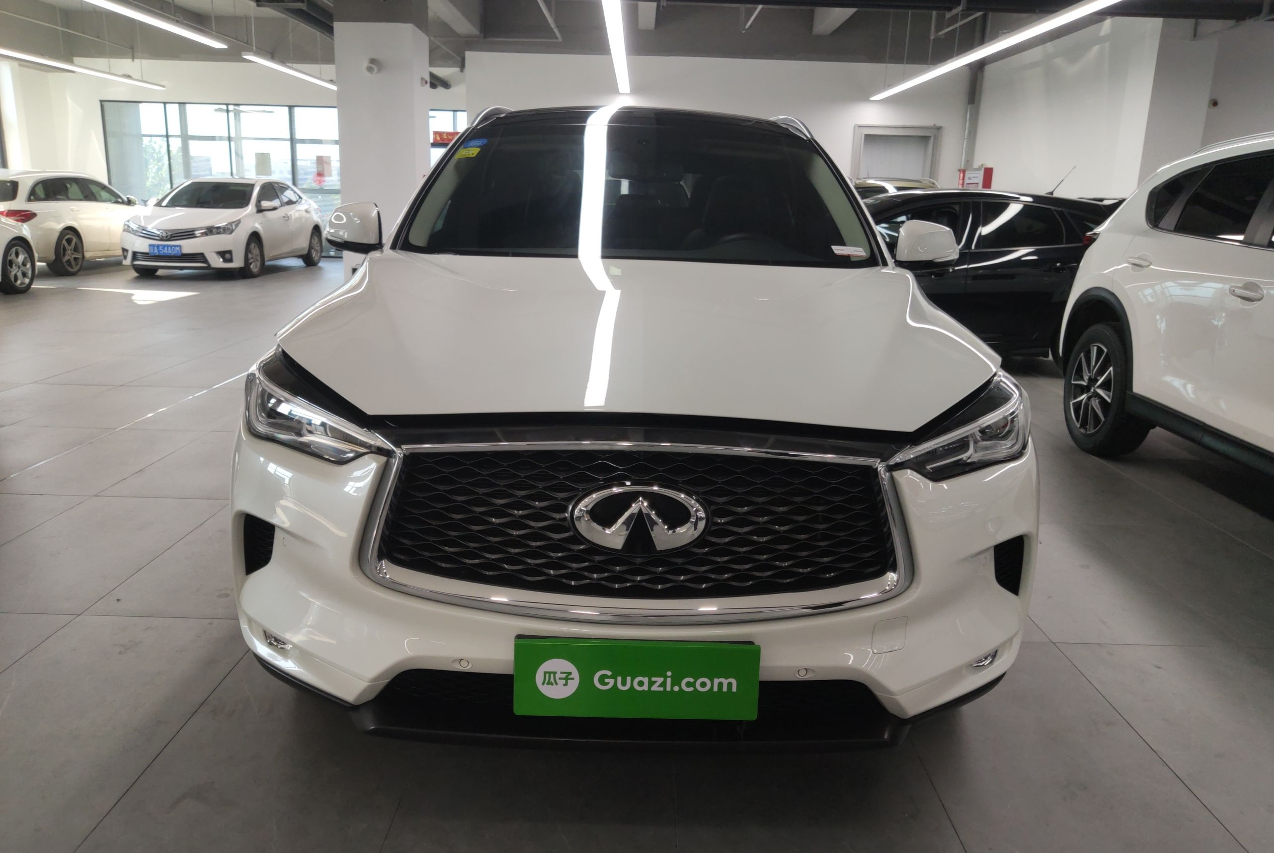 英菲尼迪QX50 2018款 2.0T 四驱菁英版