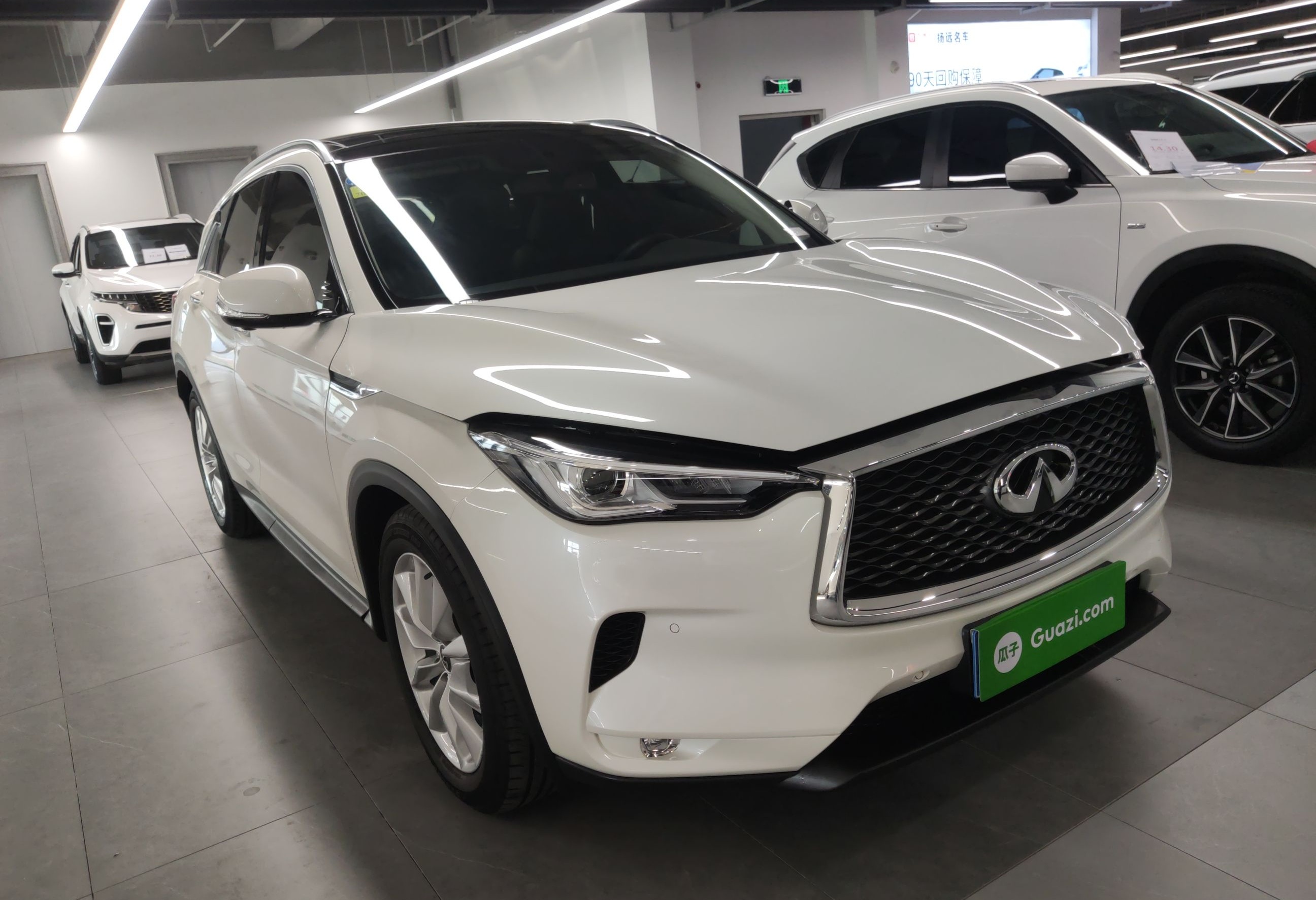 英菲尼迪QX50 2018款 2.0T 四驱菁英版