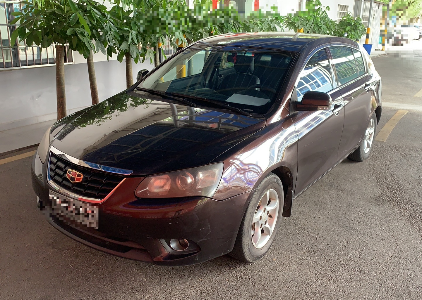 吉利汽车 经典帝豪 2013款 两厢 1.5L 手动进取型