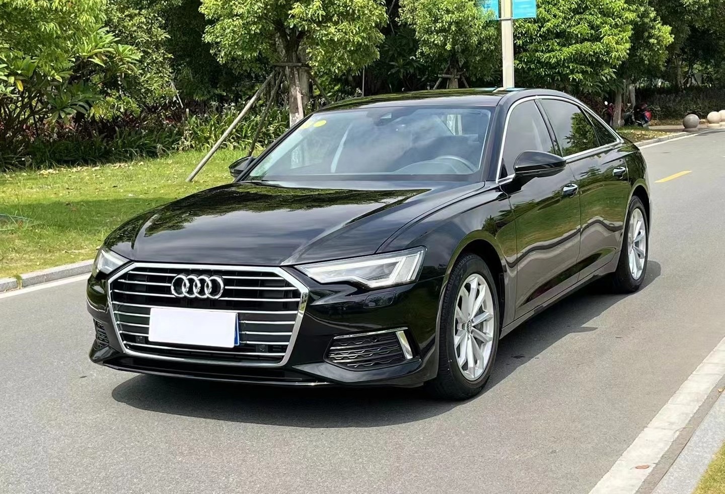 奥迪A6L 2021款 40 TFSI 豪华致雅型