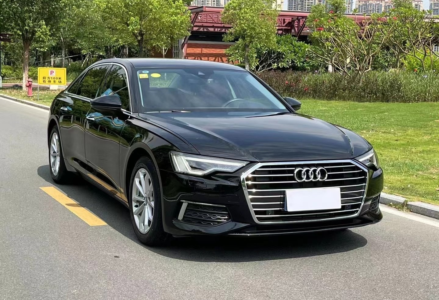 奥迪A6L 2021款 40 TFSI 豪华致雅型