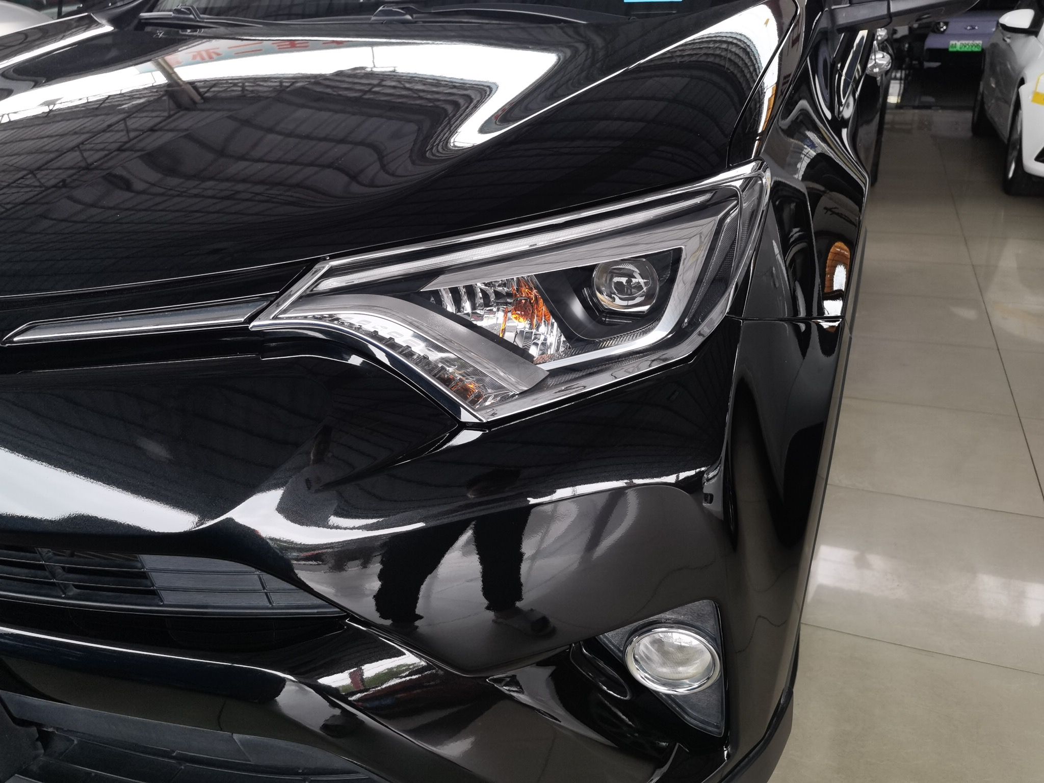 丰田 RAV4 2018款 2.5L 自动四驱精英i版