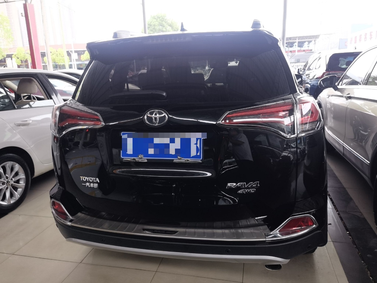 丰田 RAV4 2018款 2.5L 自动四驱精英i版