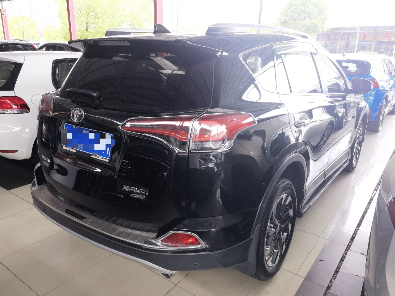 丰田 RAV4 2018款 2.5L 自动四驱精英i版