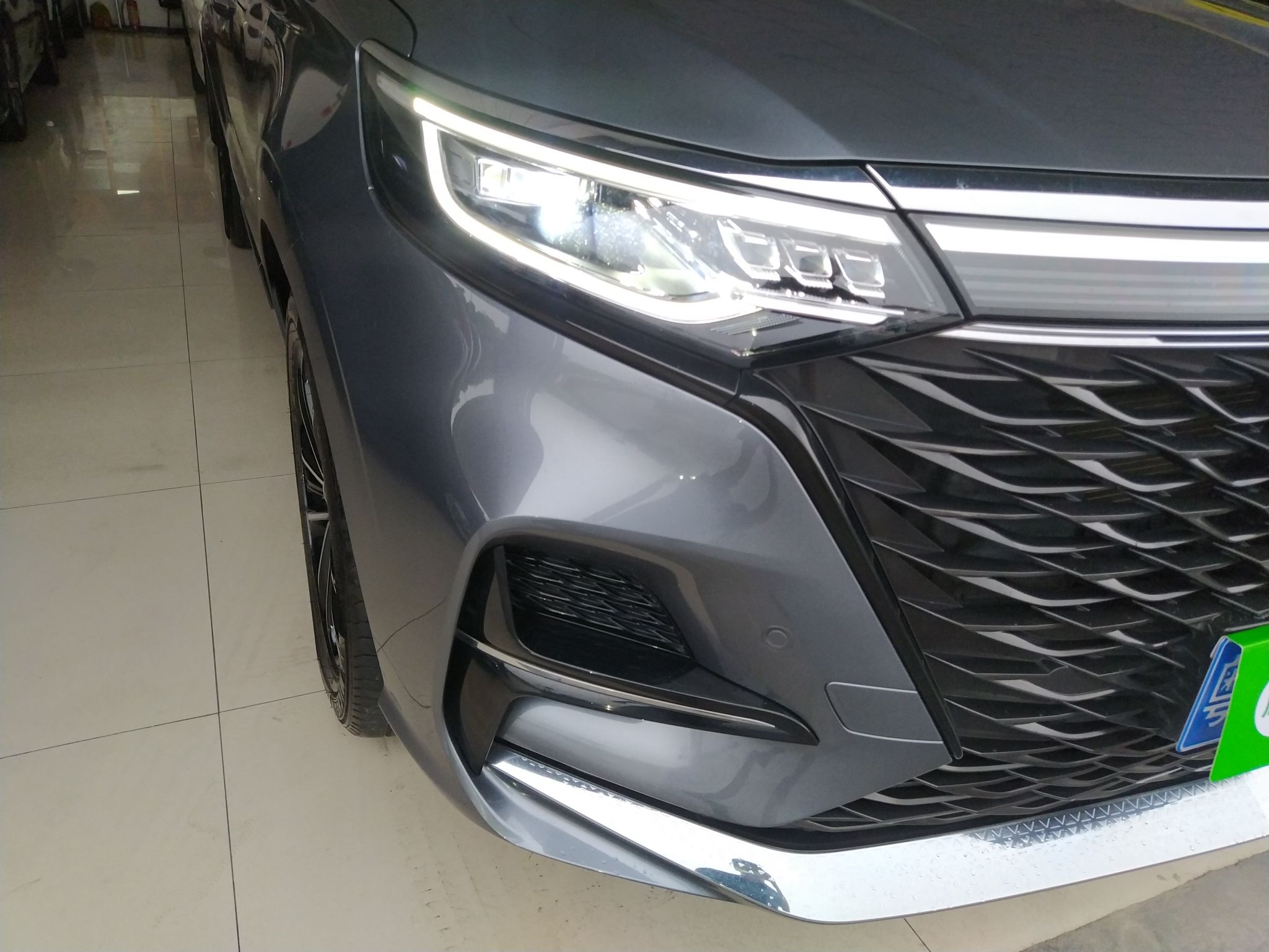 荣威iMAX8 2021款 400TGI Supreme系列尊荣版