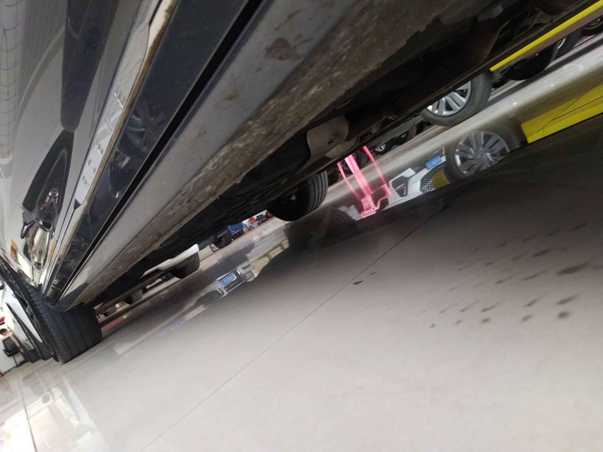 荣威iMAX8 2021款 400TGI Supreme系列尊荣版