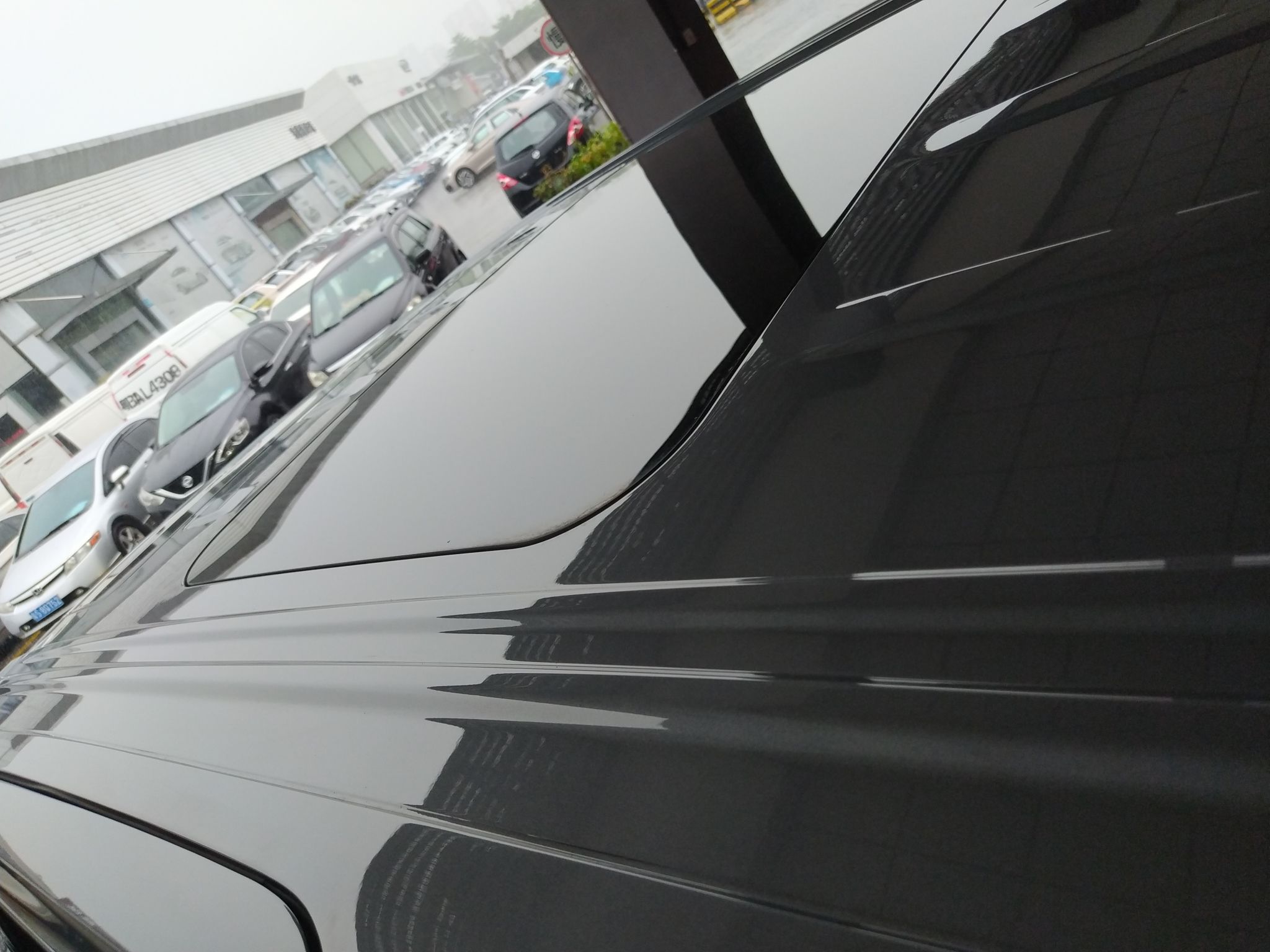 荣威iMAX8 2021款 400TGI Supreme系列尊荣版