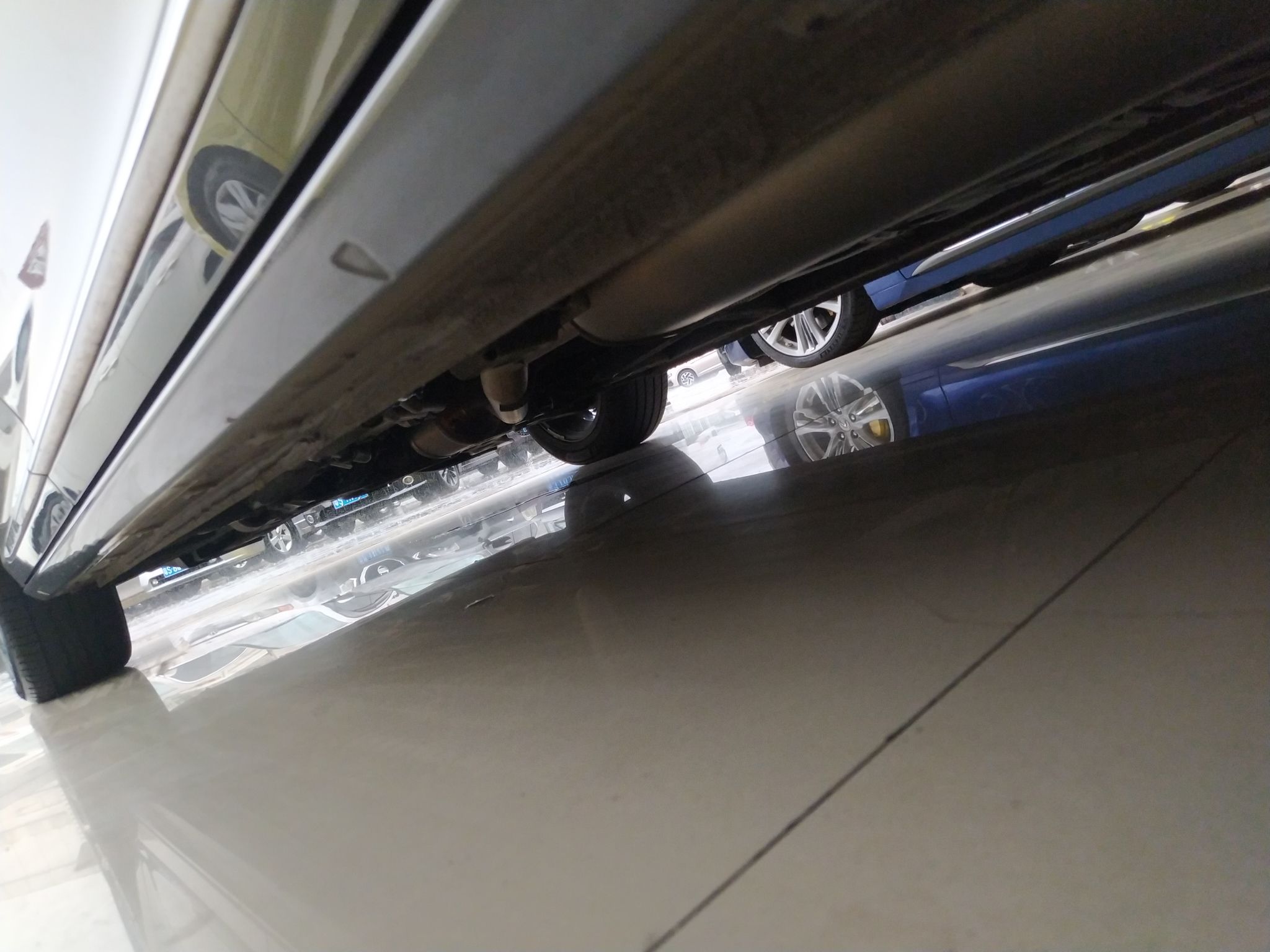 荣威iMAX8 2021款 400TGI Supreme系列尊荣版