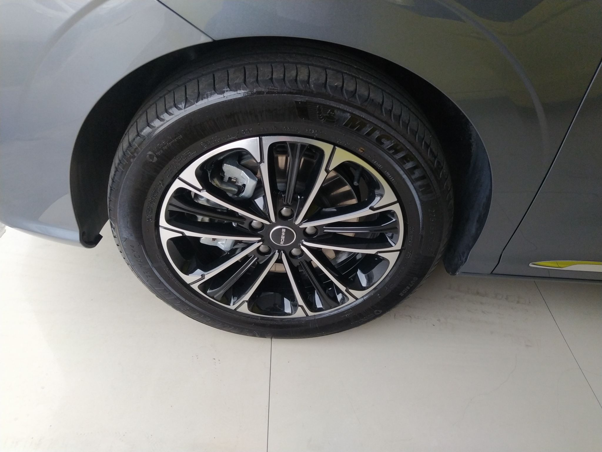 荣威iMAX8 2021款 400TGI Supreme系列尊荣版