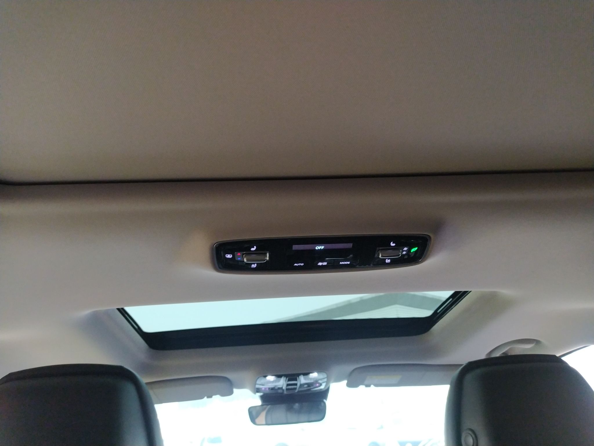 荣威iMAX8 2021款 400TGI Supreme系列尊荣版