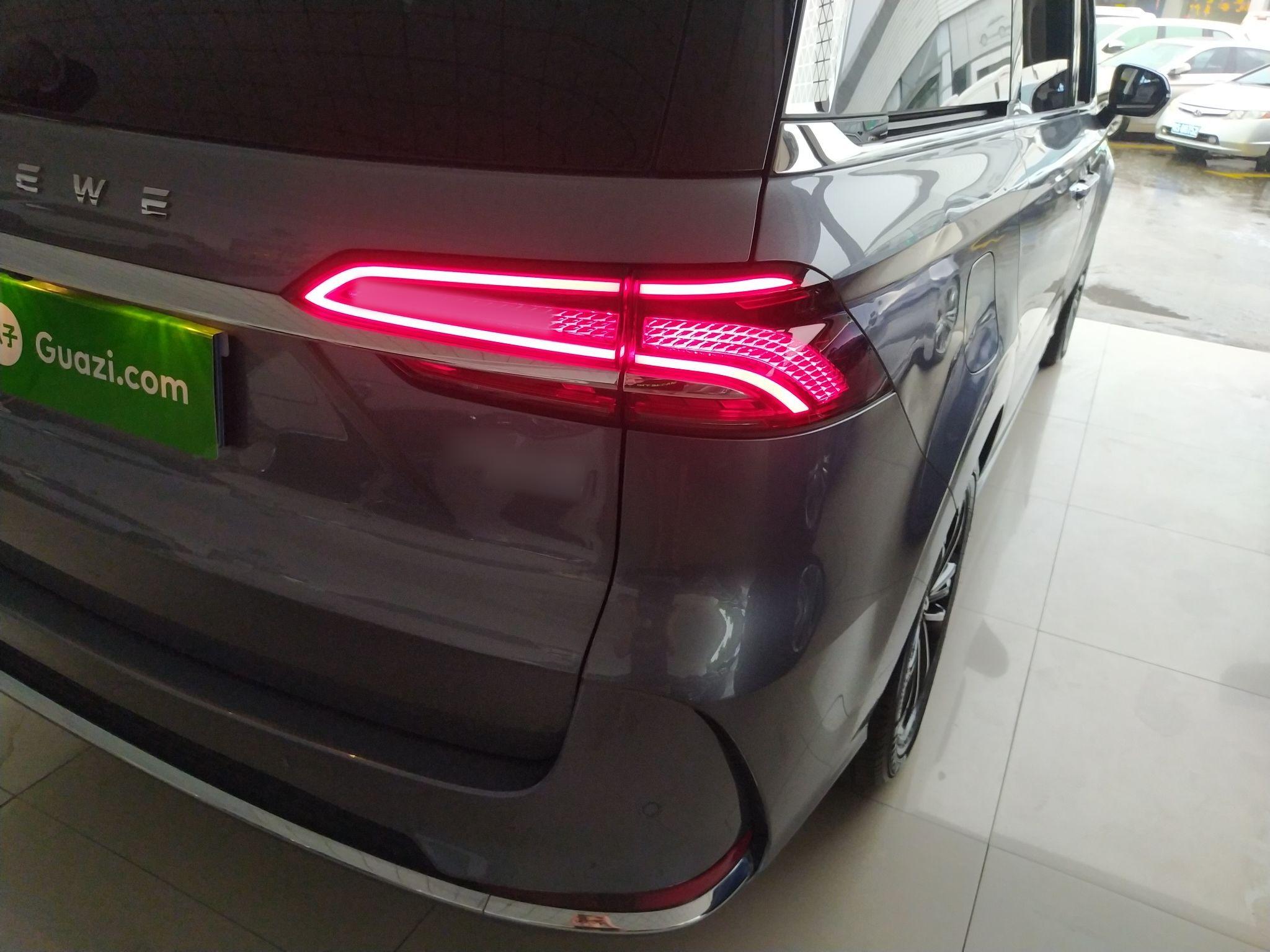 荣威iMAX8 2021款 400TGI Supreme系列尊荣版