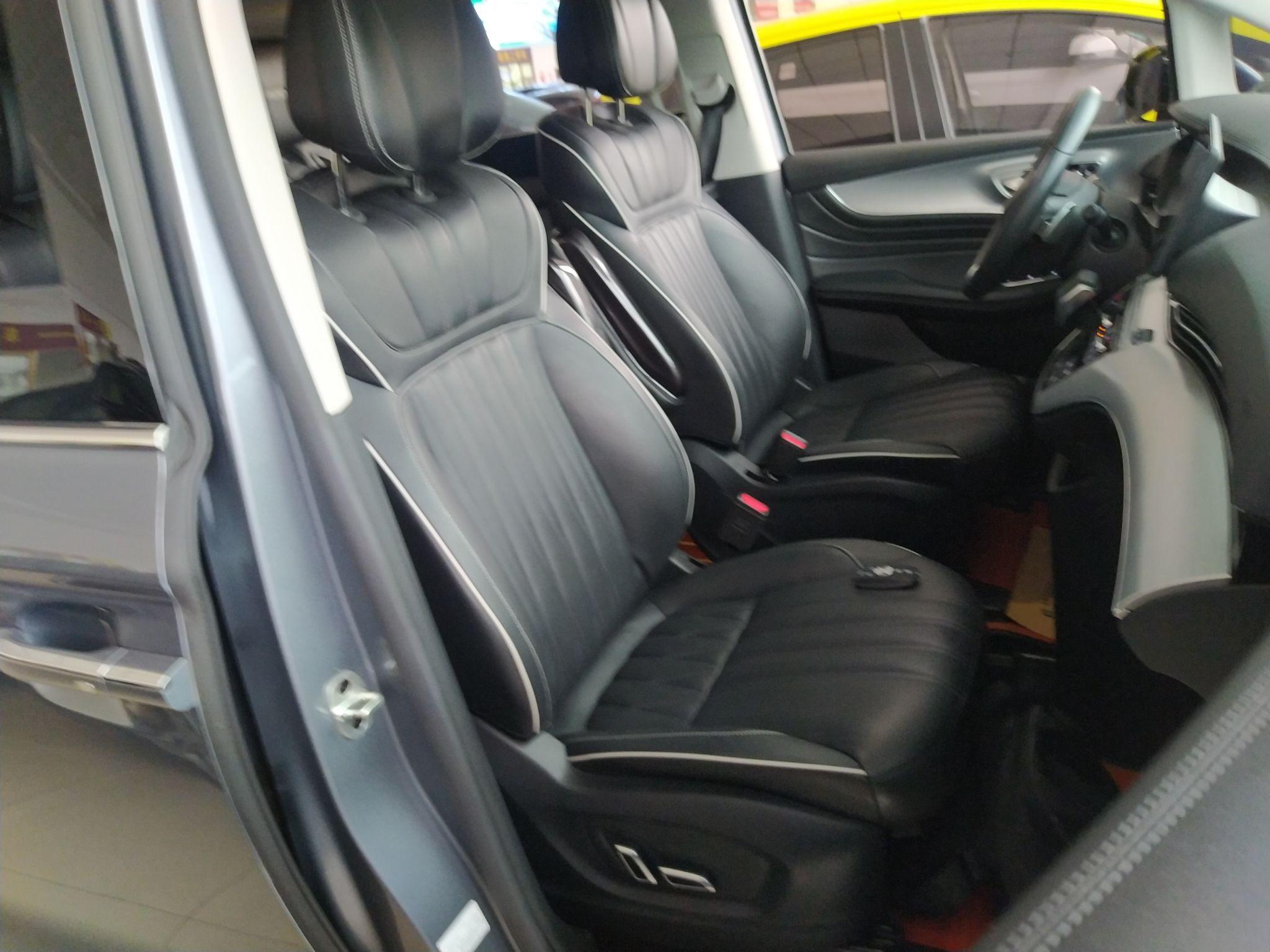 荣威iMAX8 2021款 400TGI Supreme系列尊荣版