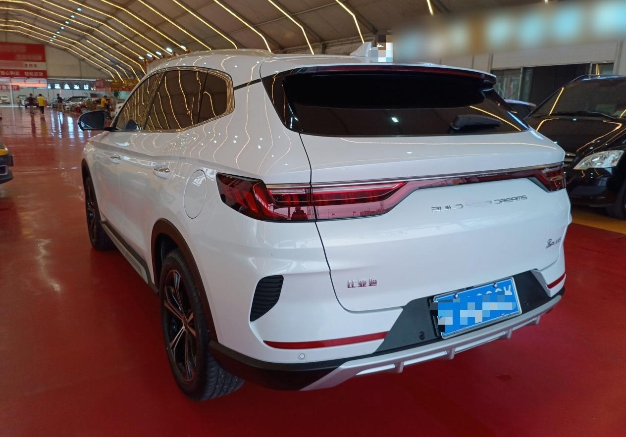 比亚迪 宋PLUS 2020款 1.5T 自动尊贵型