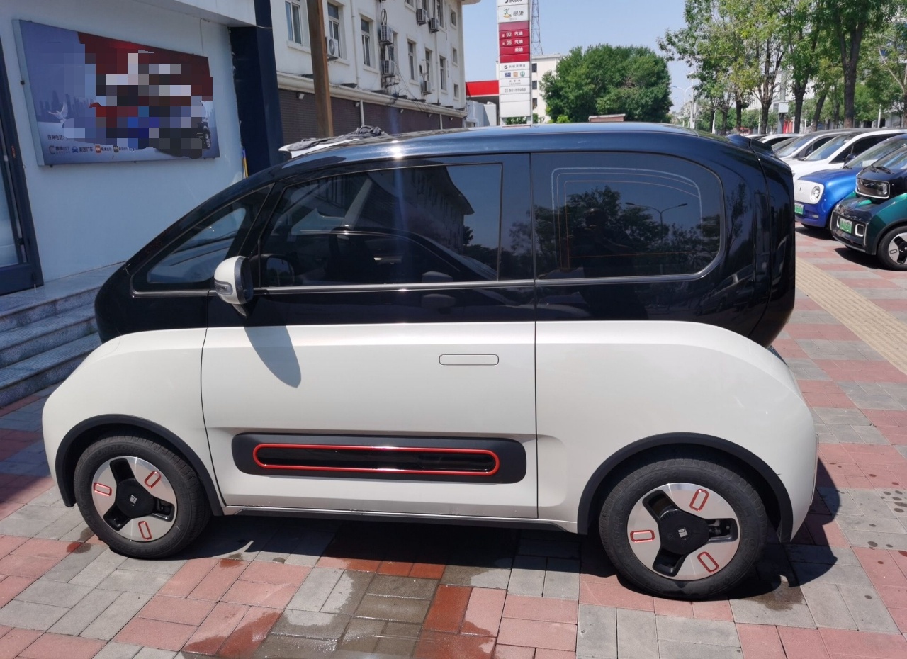 宝骏KiWi EV 2021款 设计师