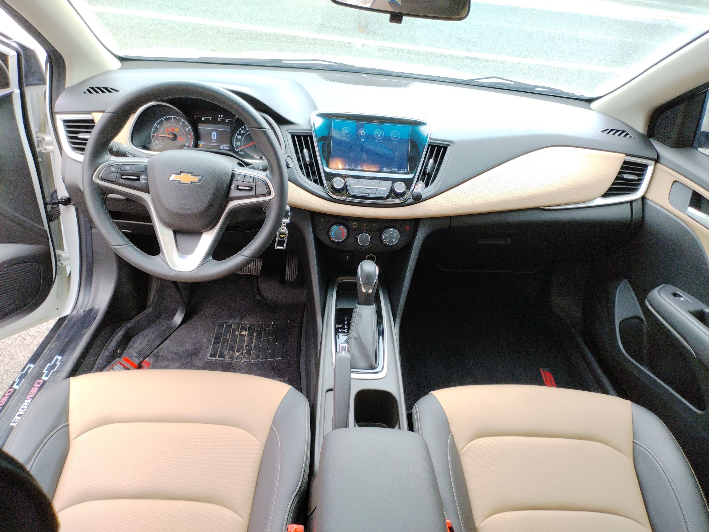 雪佛兰 科鲁泽 2022款 320 自动悦享天窗版