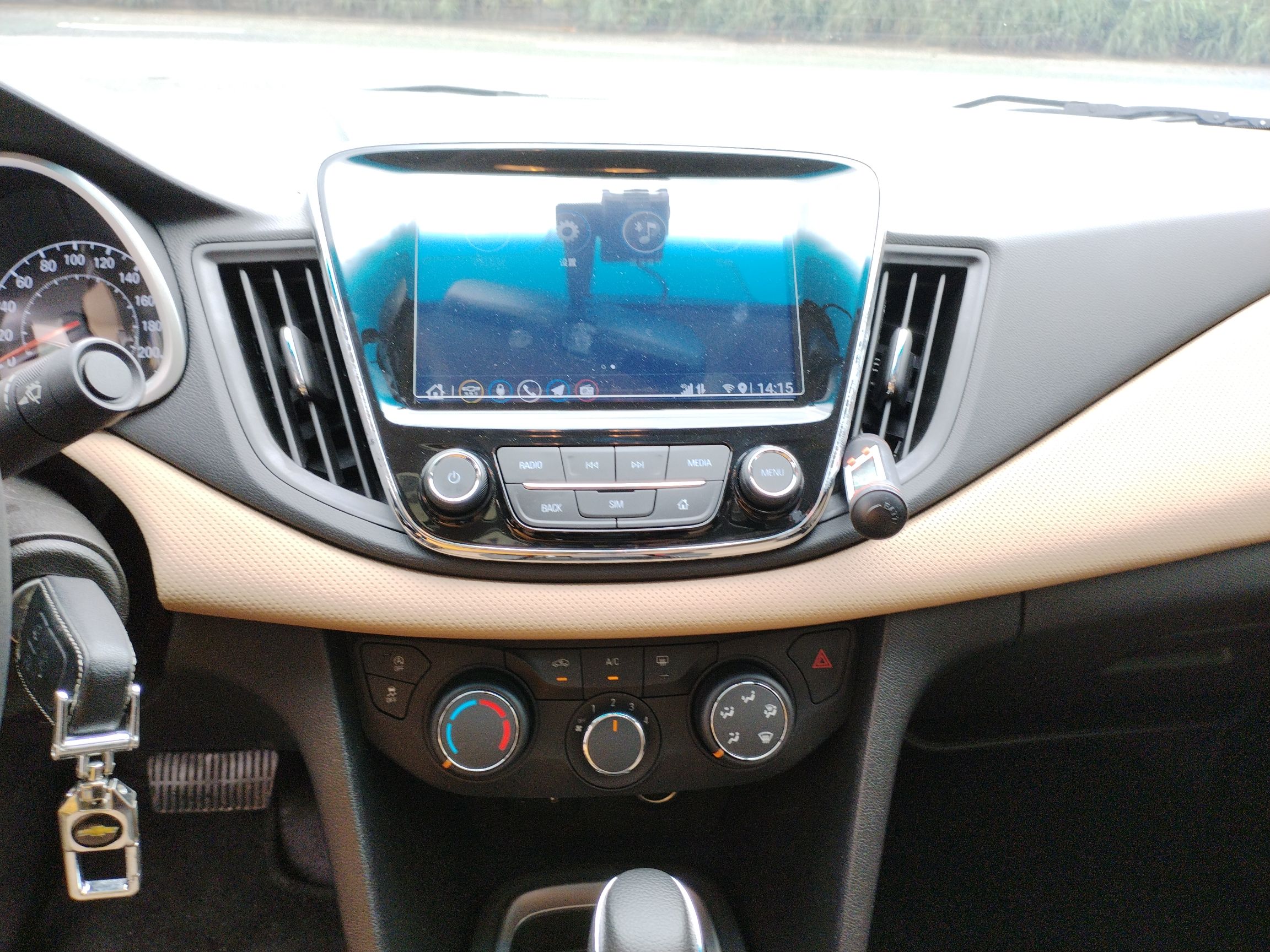 雪佛兰 科鲁泽 2022款 320 自动悦享天窗版