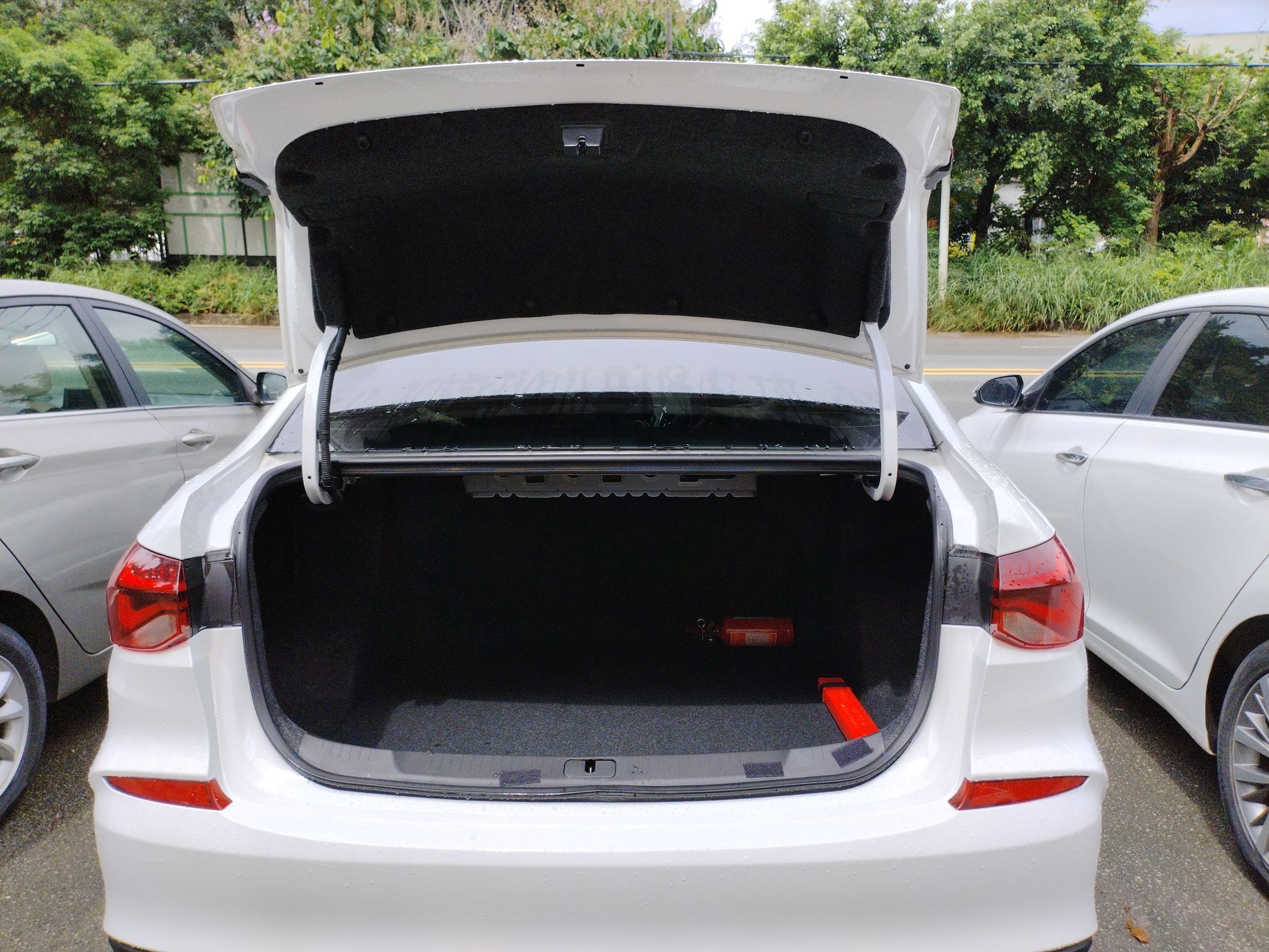 雪佛兰 科鲁泽 2022款 320 自动悦享天窗版