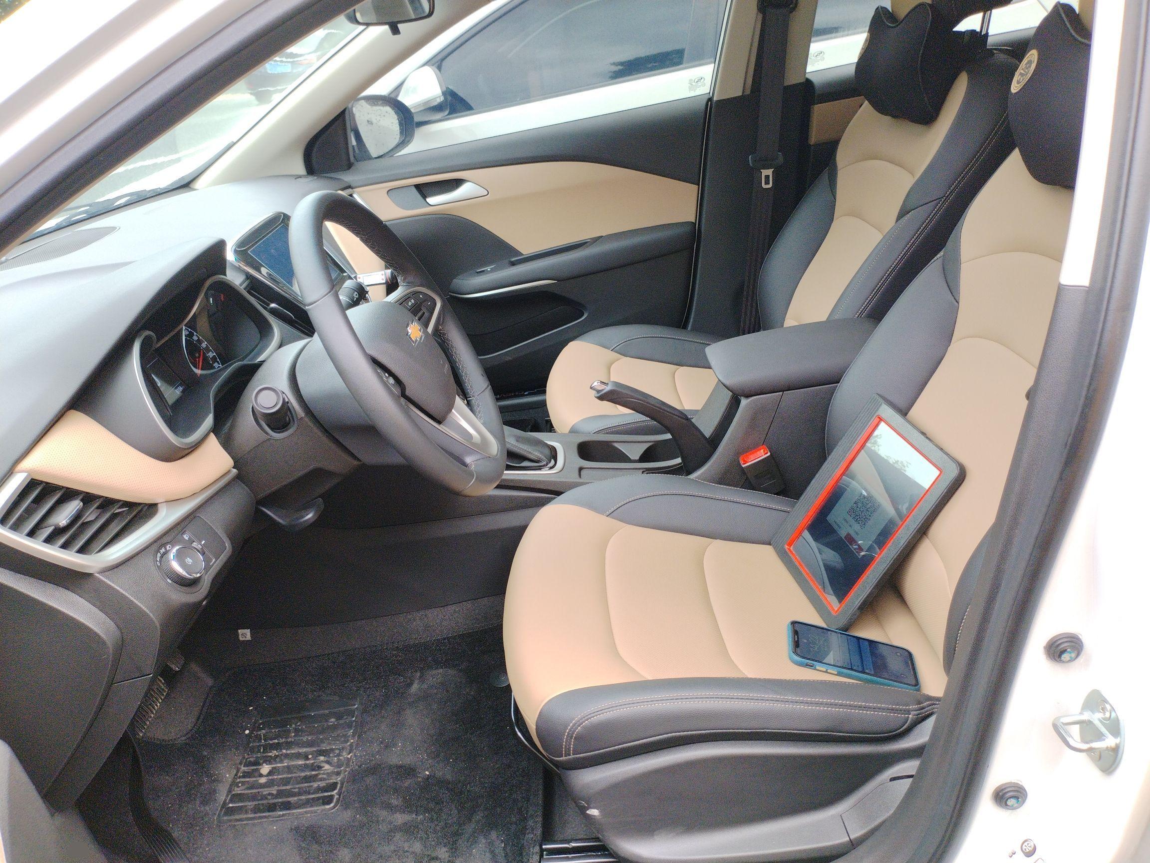 雪佛兰 科鲁泽 2022款 320 自动悦享天窗版