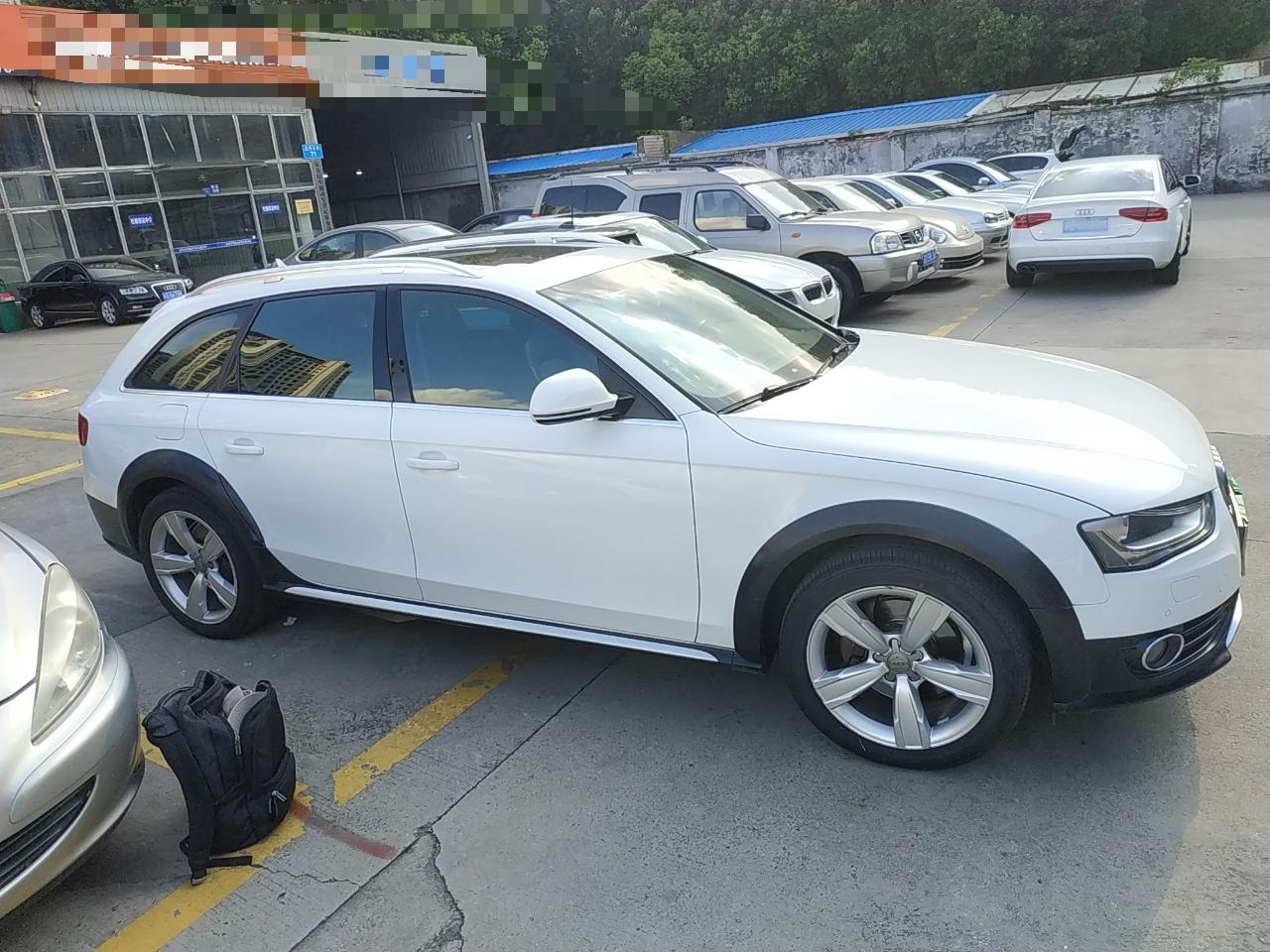 奥迪A4 2014款 40 TFSI allroad quattro plus版(进口)