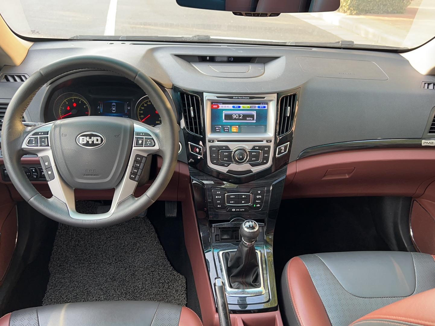 比亚迪 速锐 2015款 1.5L 手动豪华型