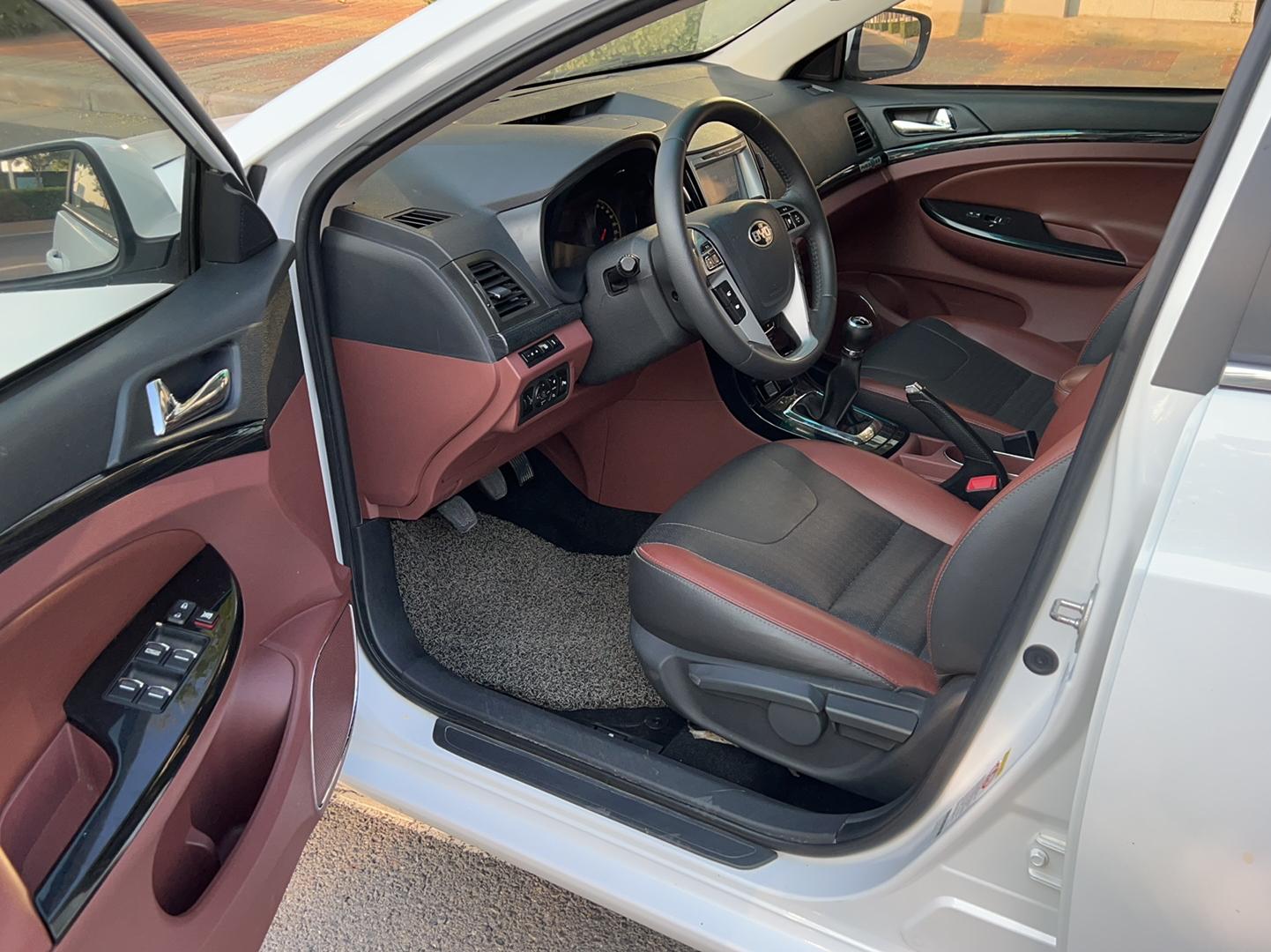 比亚迪 速锐 2015款 1.5L 手动豪华型