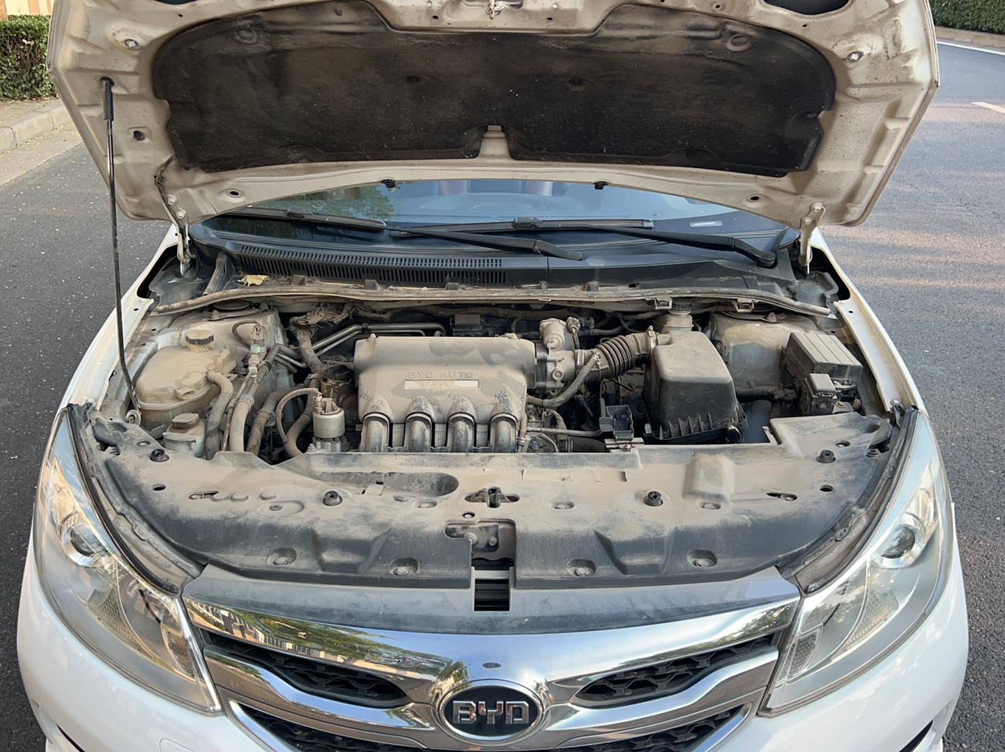 比亚迪 速锐 2015款 1.5L 手动豪华型