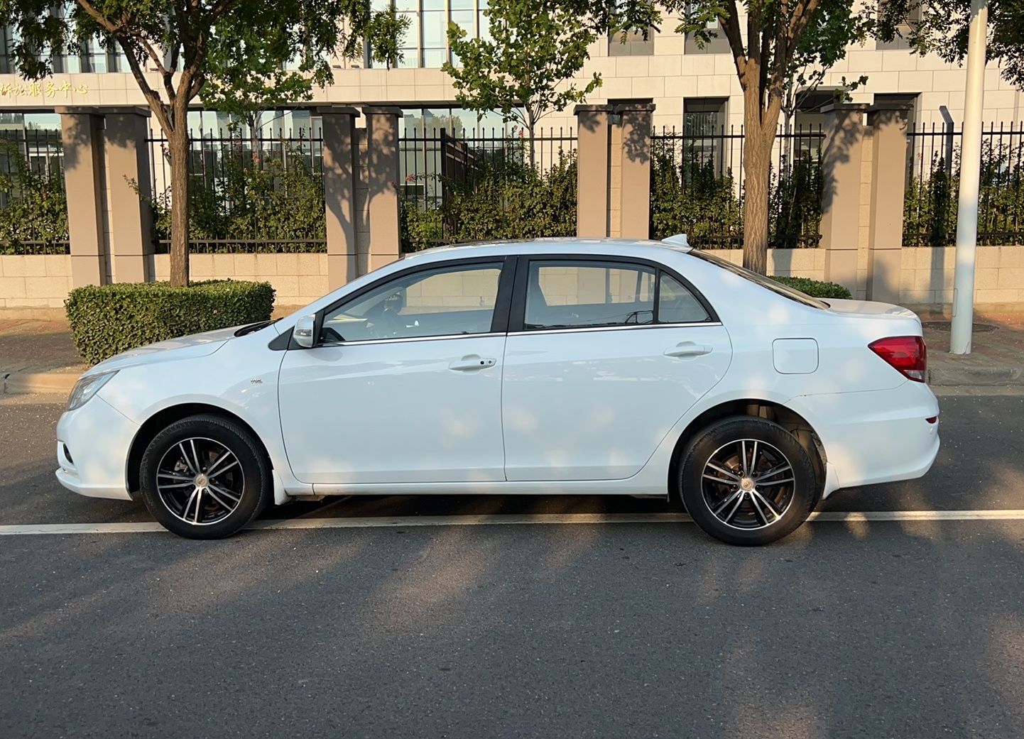 比亚迪 速锐 2015款 1.5L 手动豪华型