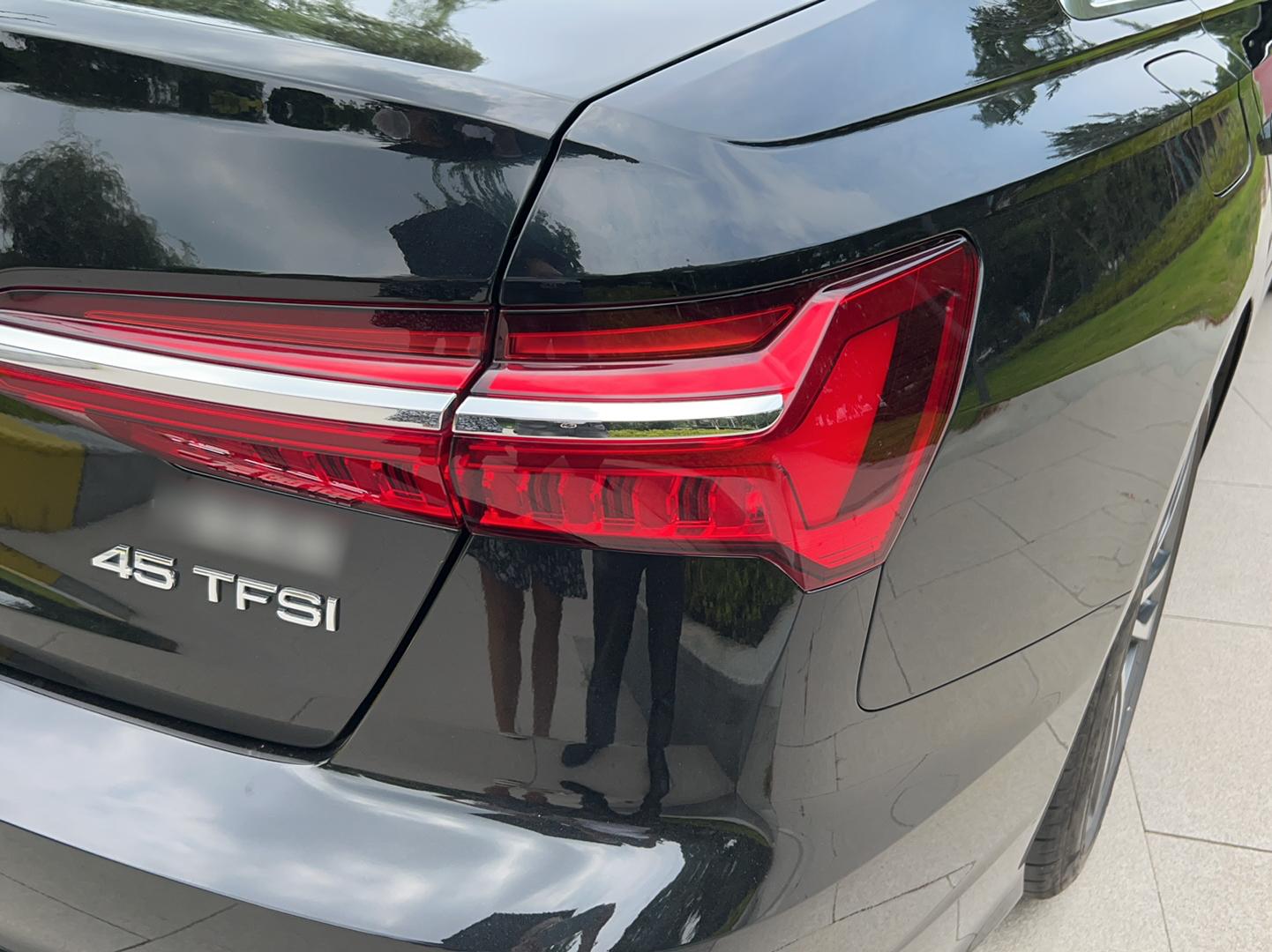 奥迪A6L 2019款 45 TFSI 臻选动感型