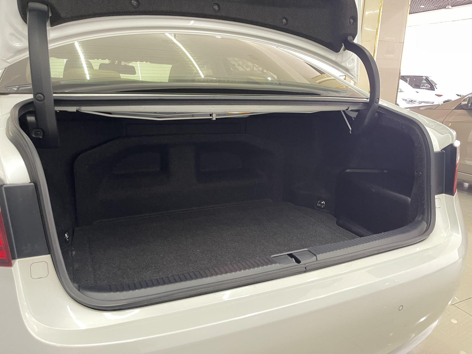 雷克萨斯ES 2013款 300h 精英版