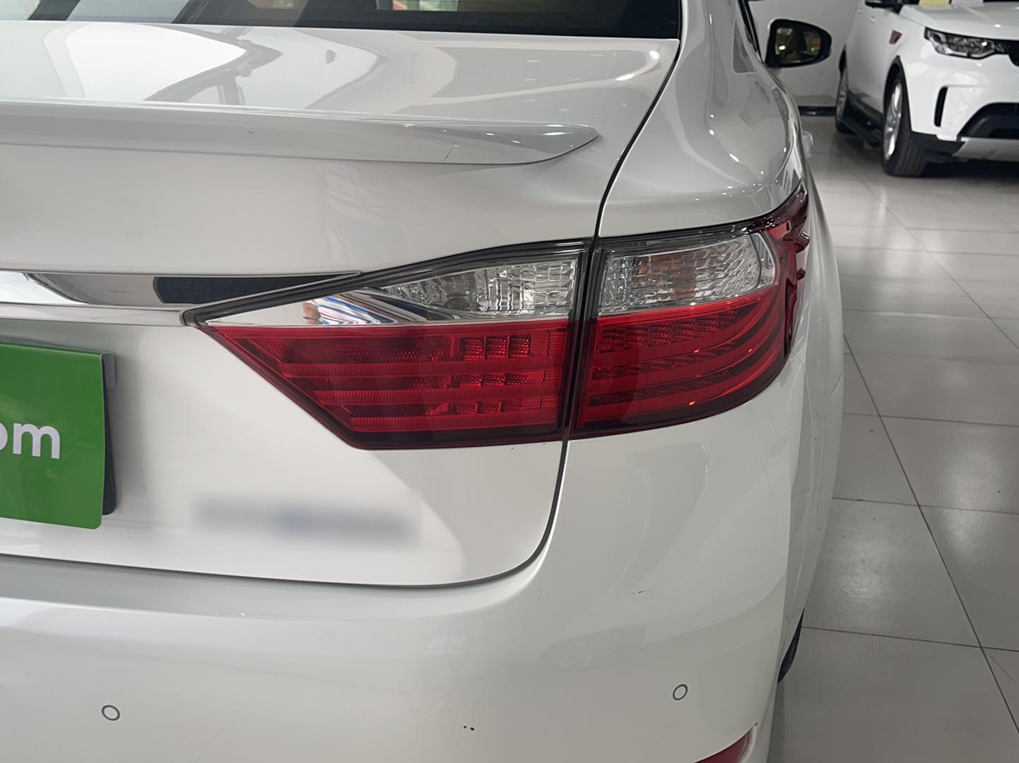 雷克萨斯ES 2013款 300h 精英版