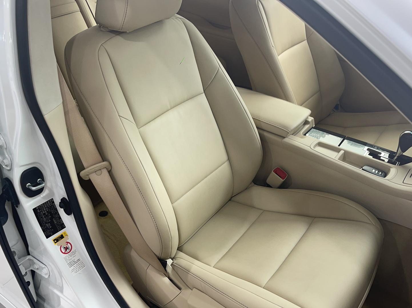 雷克萨斯ES 2013款 300h 精英版