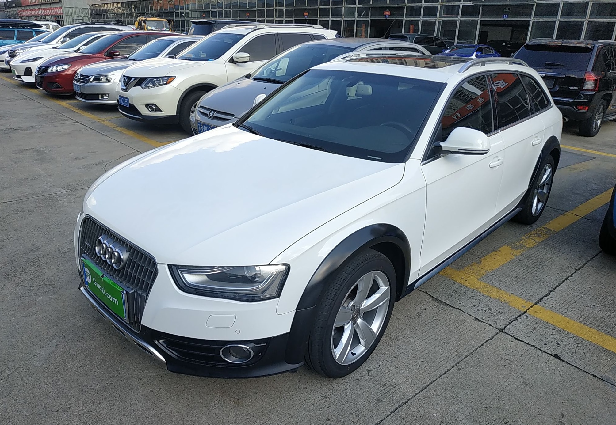 奥迪A4 2014款 40 TFSI allroad quattro plus版(进口)