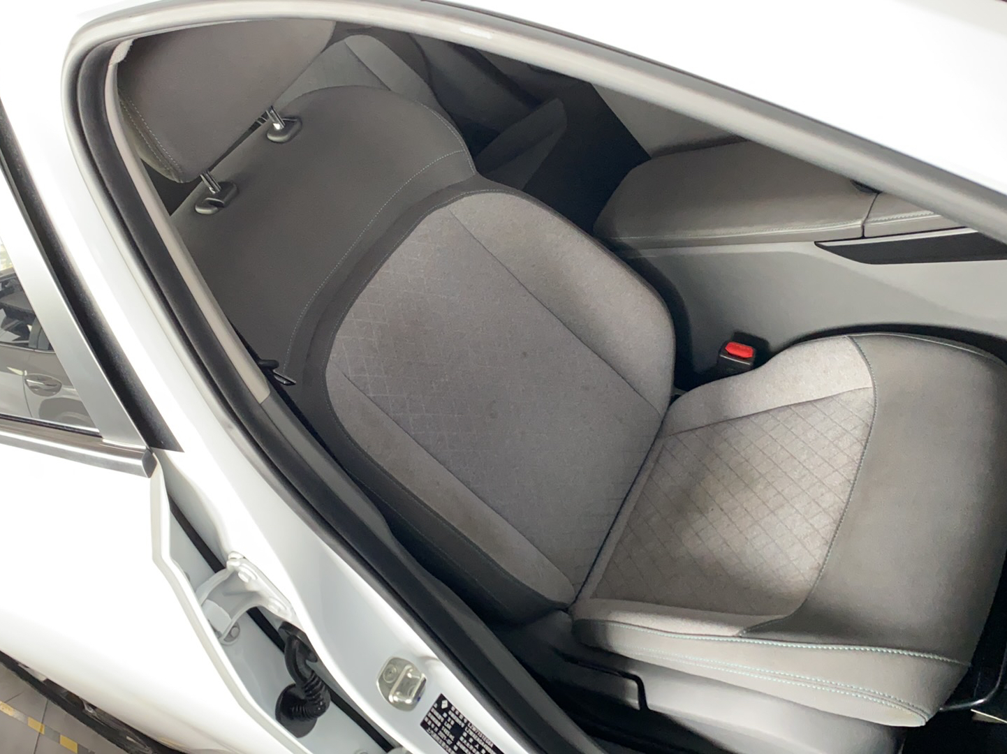 新宝骏 宝骏RC-5 2020款 1.5L CVT智耀精英型