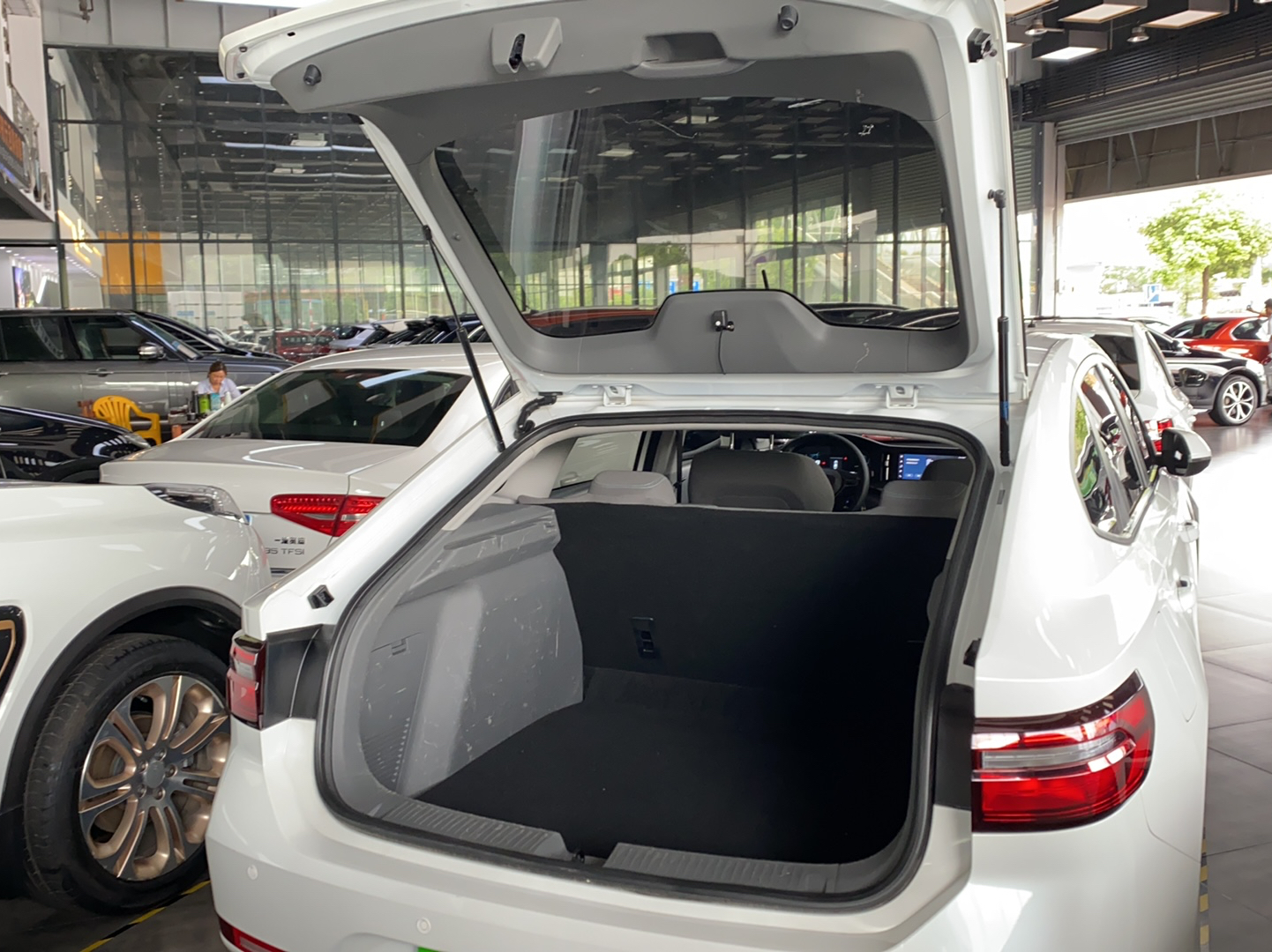 新宝骏 宝骏RC-5 2020款 1.5L CVT智耀精英型