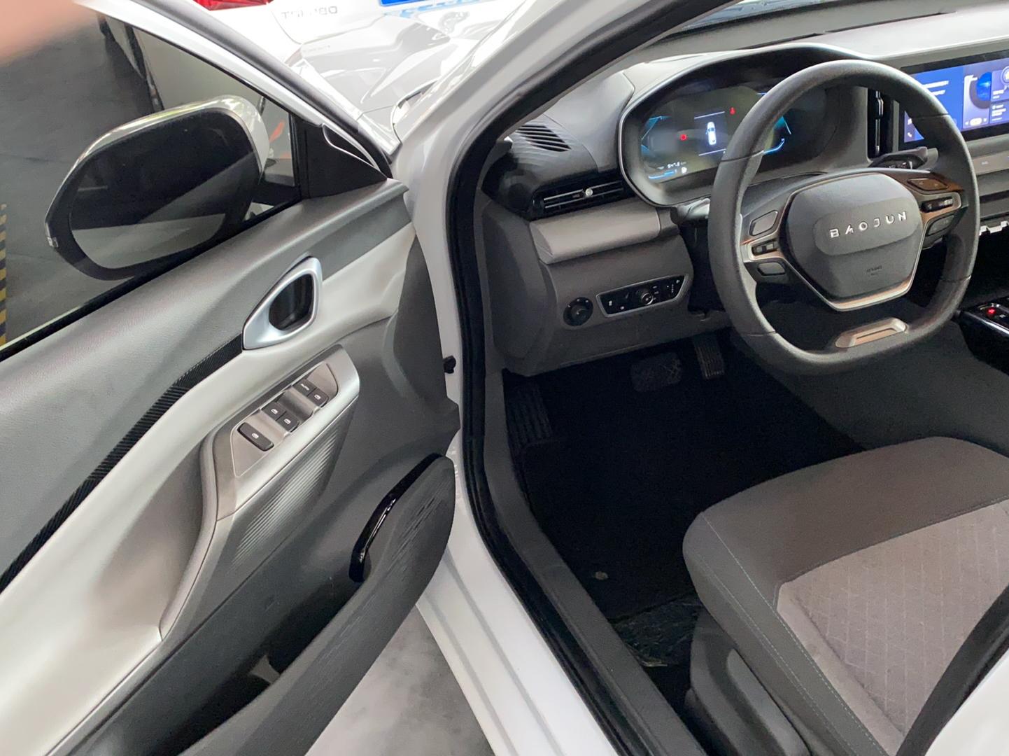 新宝骏 宝骏RC-5 2020款 1.5L CVT智耀精英型