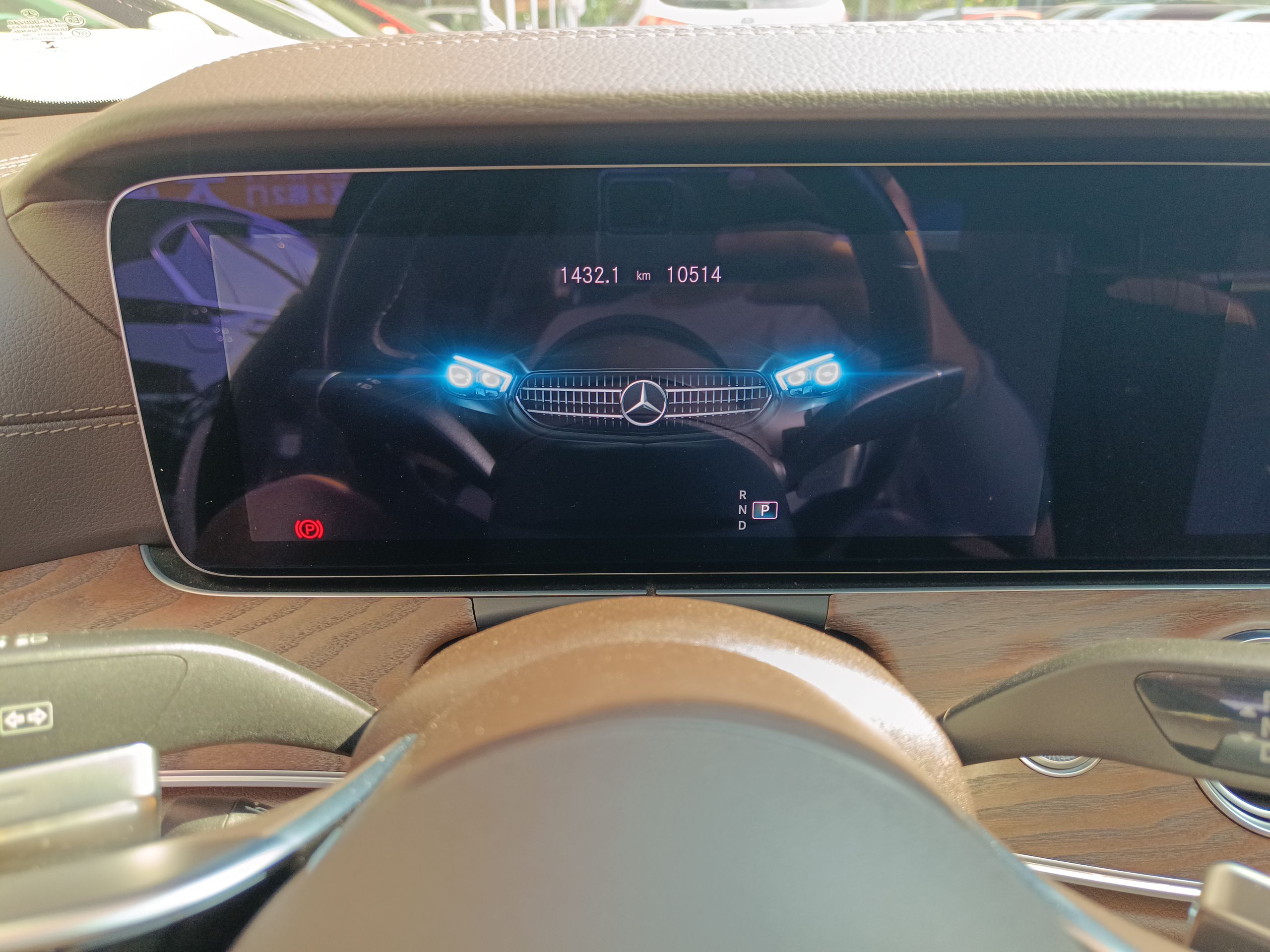 奔驰E级 2022款 改款三 E 300 L 豪华型