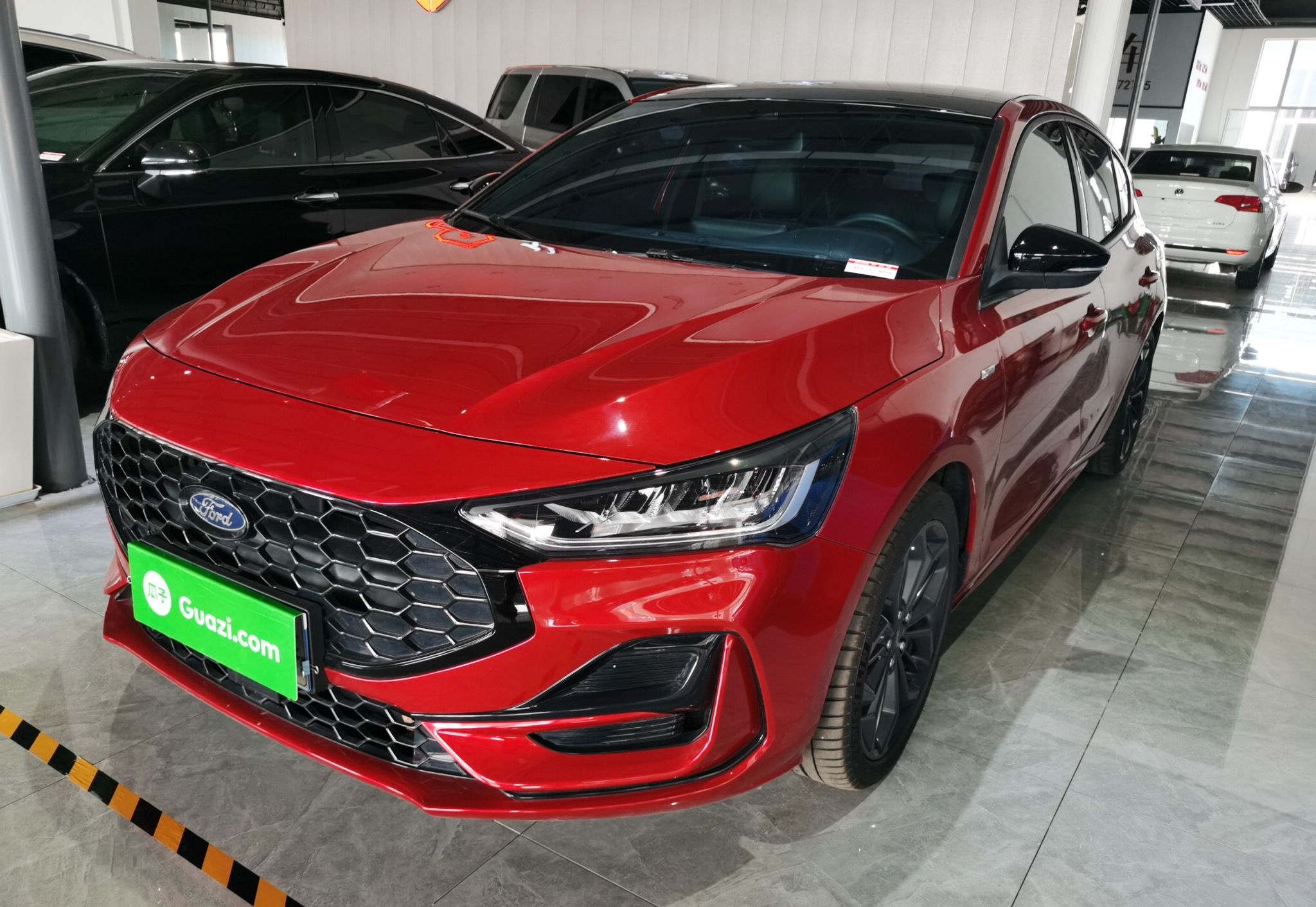 福特 福克斯 2022款 两厢 EcoBoost 180 自动ST Line