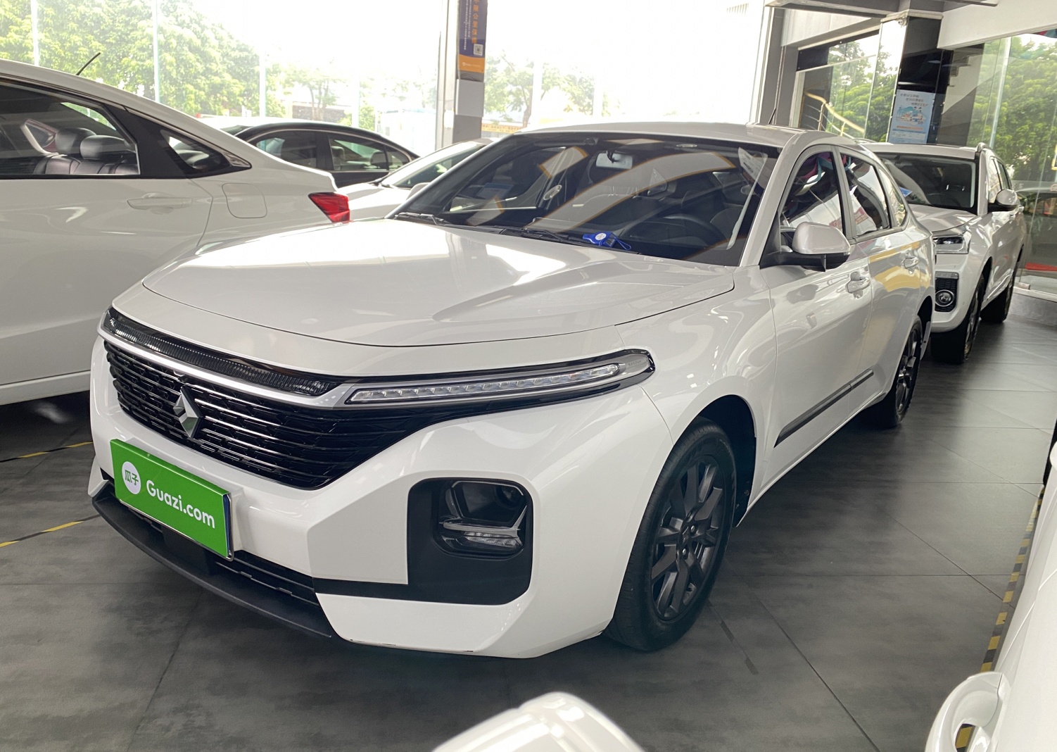 新宝骏 宝骏RC-5 2020款 1.5L CVT智耀精英型